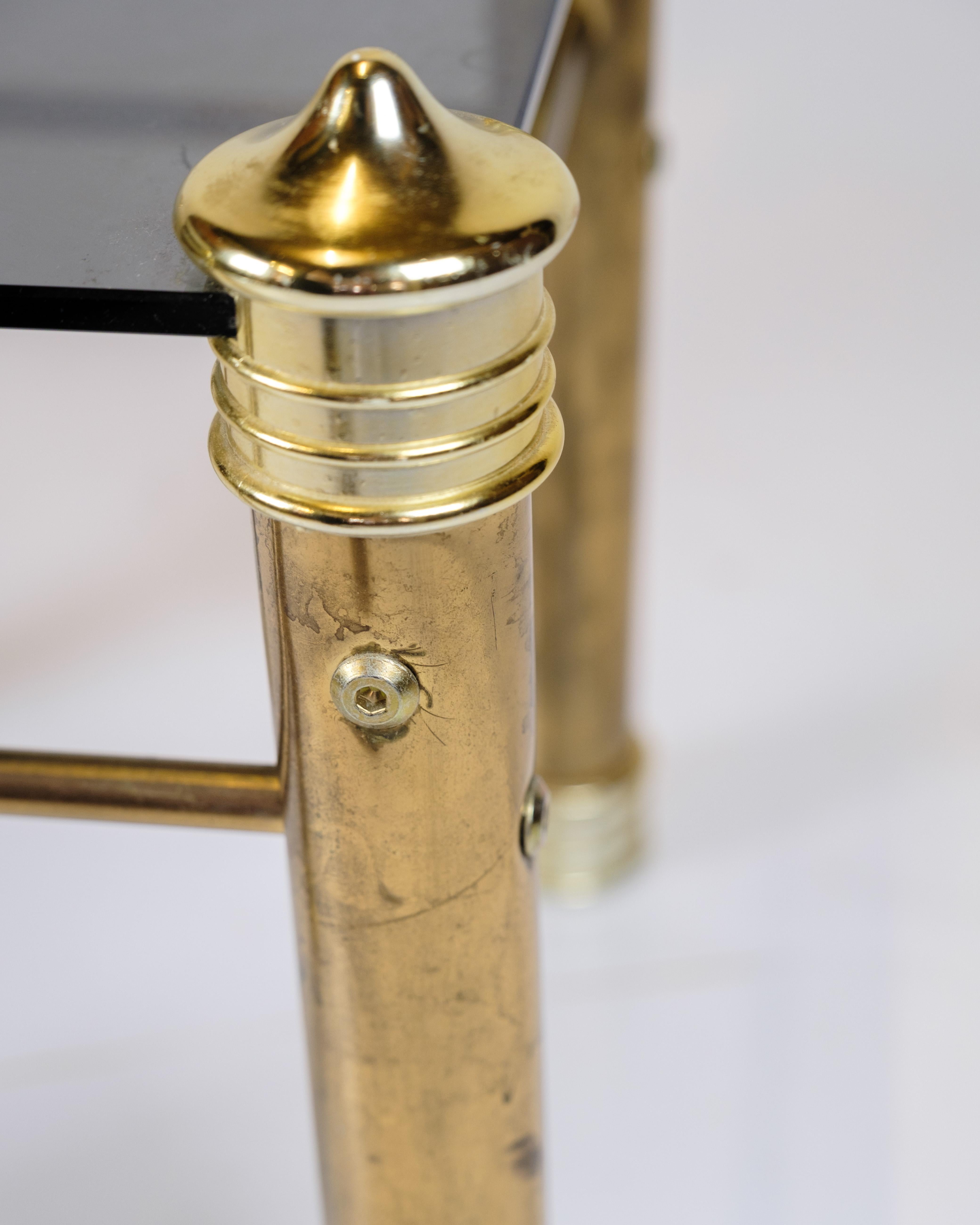 Set Of Two Bedside Tables In Vintage Style With Brass Legs & Black Glass Top In Good Condition For Sale In Lejre, DK
