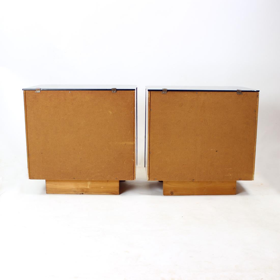 Set of Two Bedside Tables in Wood & Glass, Czechoslovakia, 1940s For Sale 5