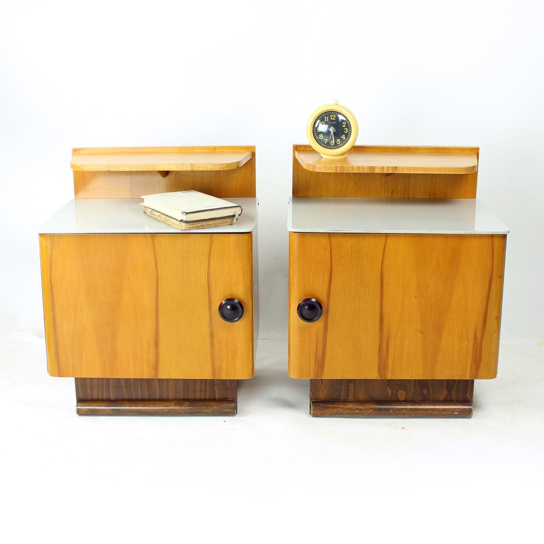 Mid-Century Modern Set Of Two Bedside Tables In Wood & Glass, Czechoslovakia 1950s For Sale
