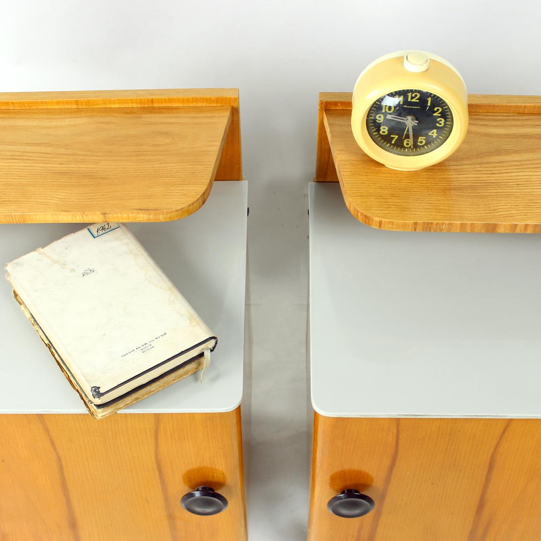 Mid-20th Century Set Of Two Bedside Tables In Wood & Glass, Czechoslovakia 1950s For Sale