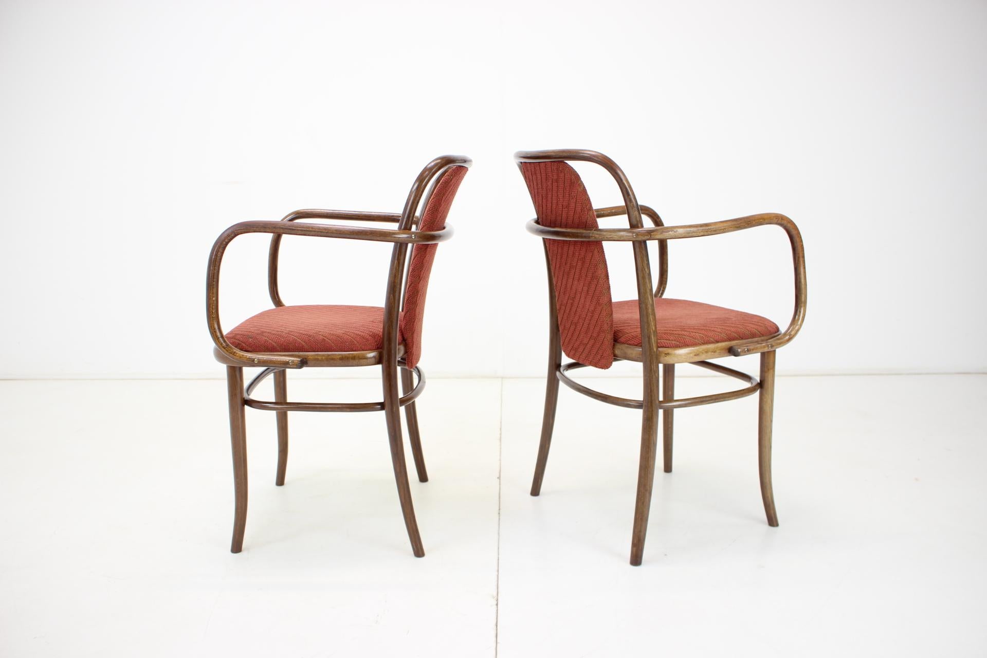 Fabric Set of Two Bentwood Chairs, Ton 1989 For Sale
