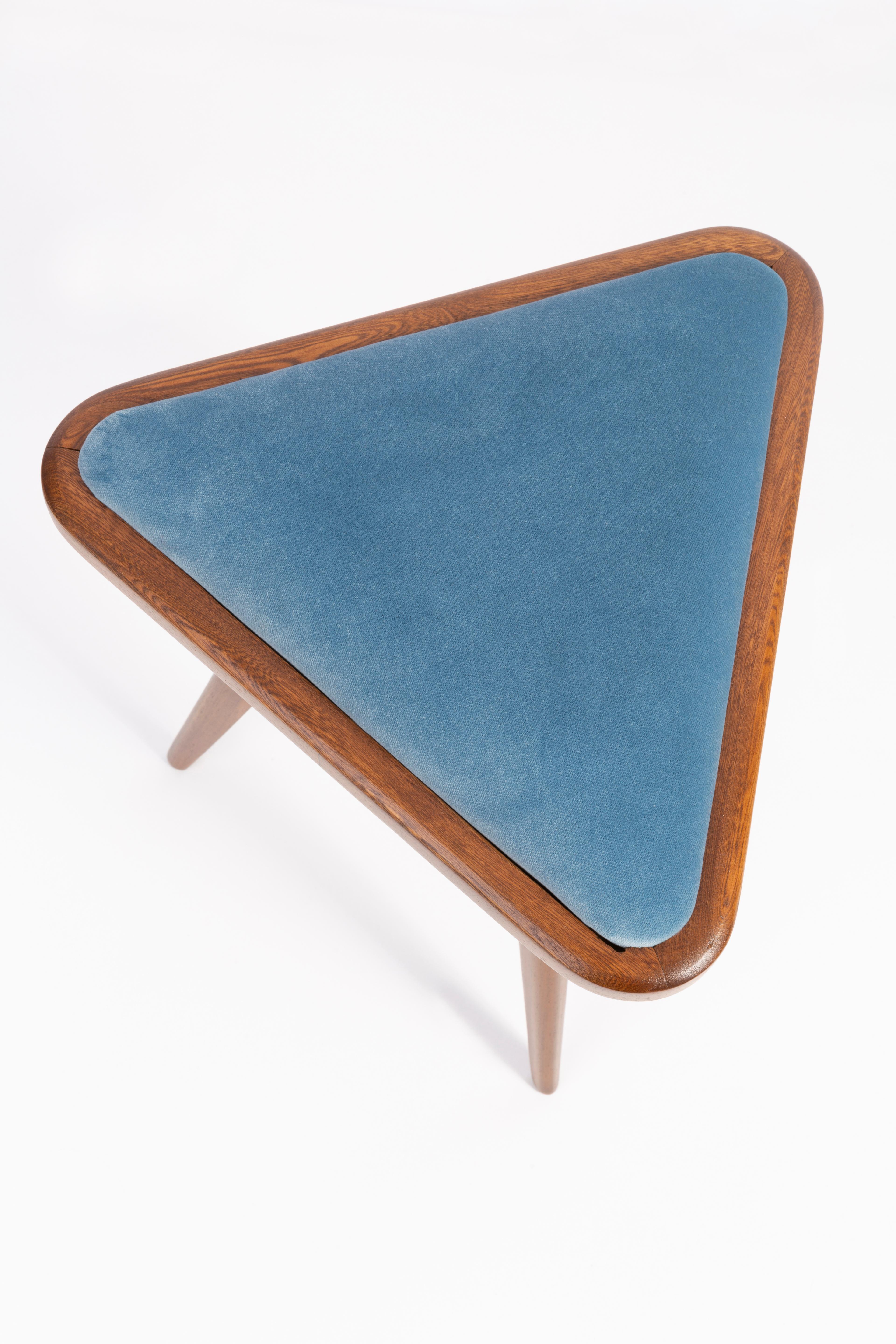 Polonais Ensemble de deux tabourets en velours noir et bleu du XXe siècle, 1960 en vente