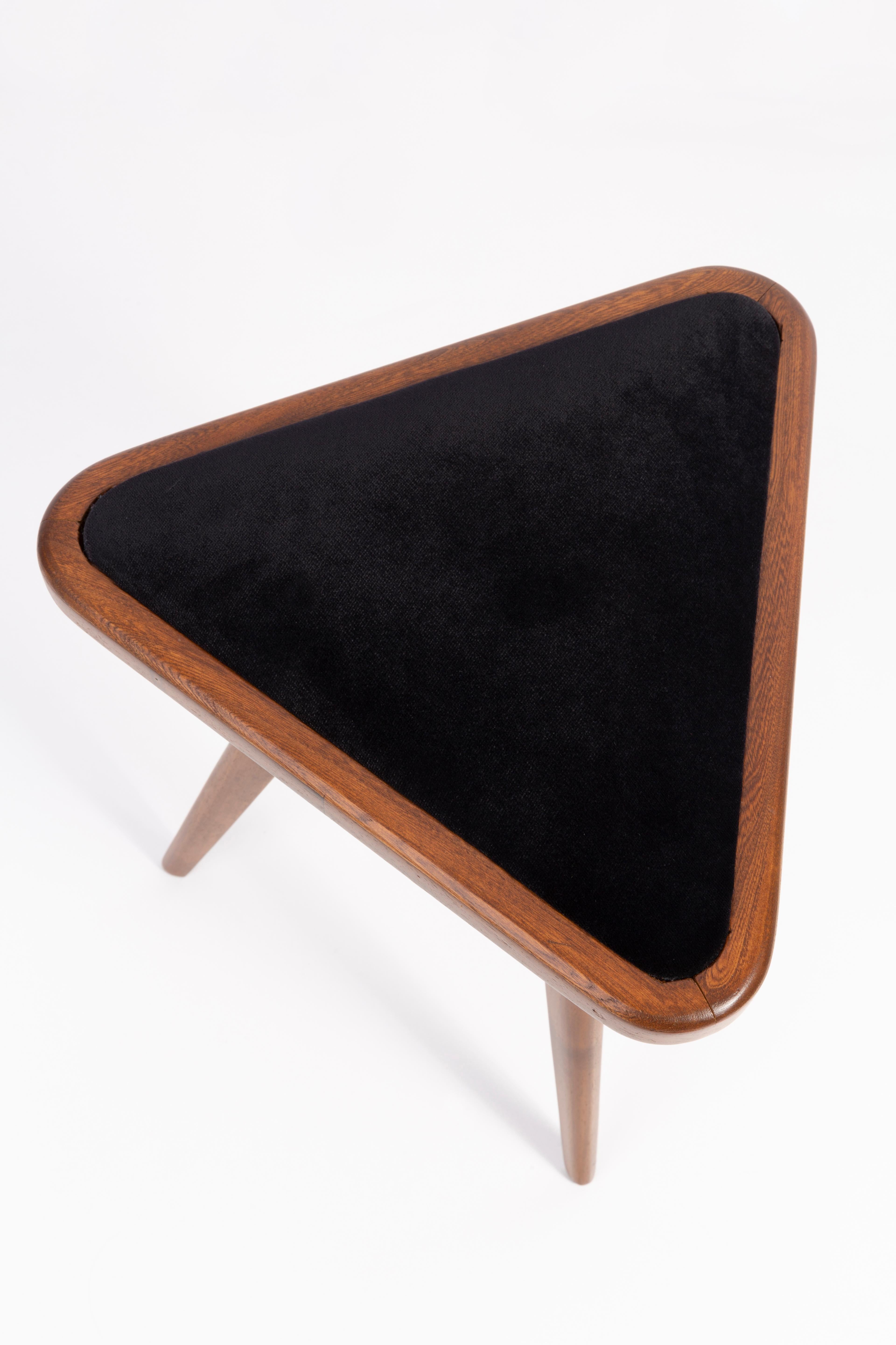 Ensemble de deux tabourets en velours noir et bleu du XXe siècle, 1960 en vente 1