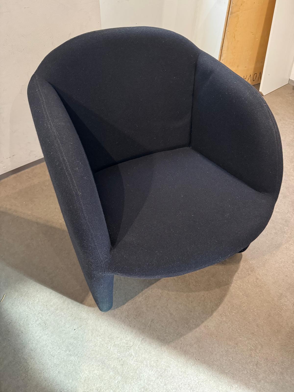 20ième siècle Set de deux Artifort Ben noirs en vente