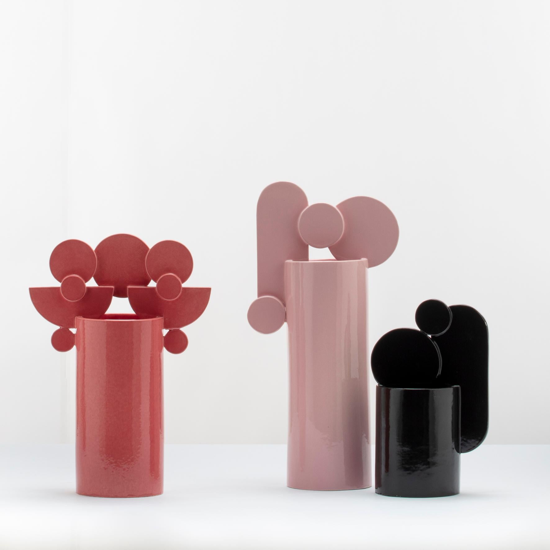 Céramique Ensemble de deux vases en céramique émaillée noire de style Bauhaus postmoderne en vente