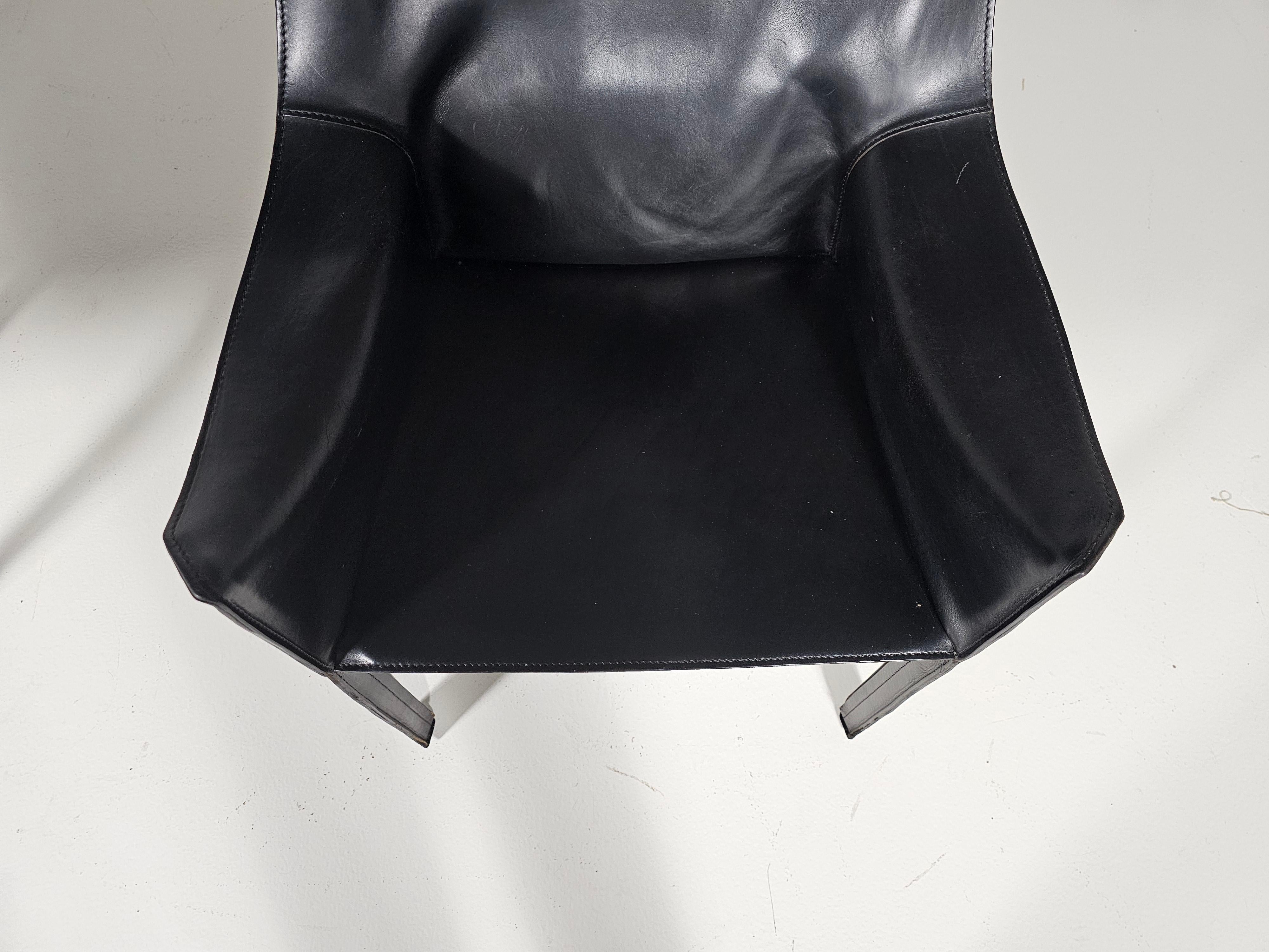 Set of two black leather Cab 413 Chairs by Mario Bellini for Cassina For Sale 5