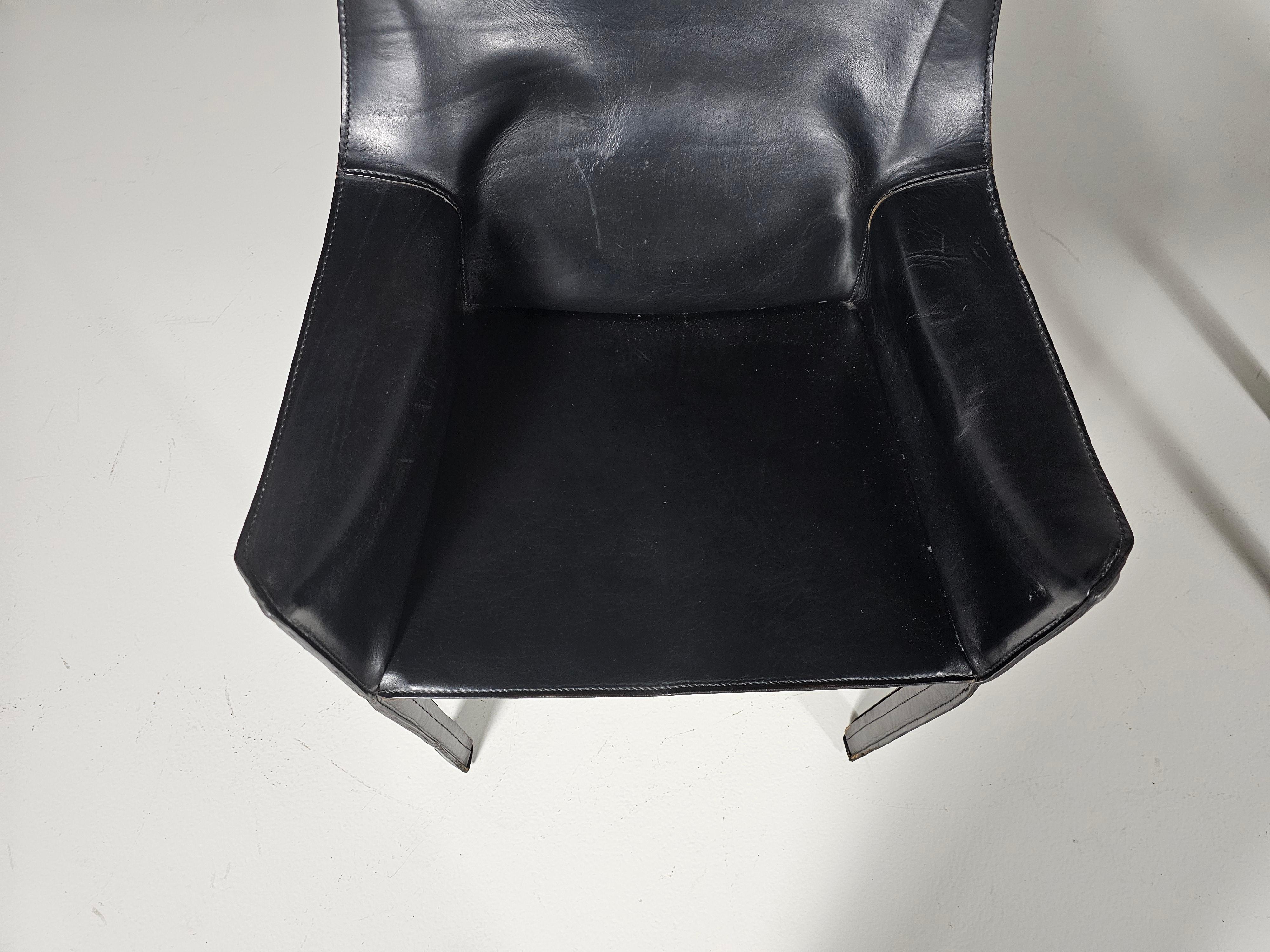 Ensemble de deux chaises Cab 413 en cuir noir par Mario Bellini pour Cassina en vente 6