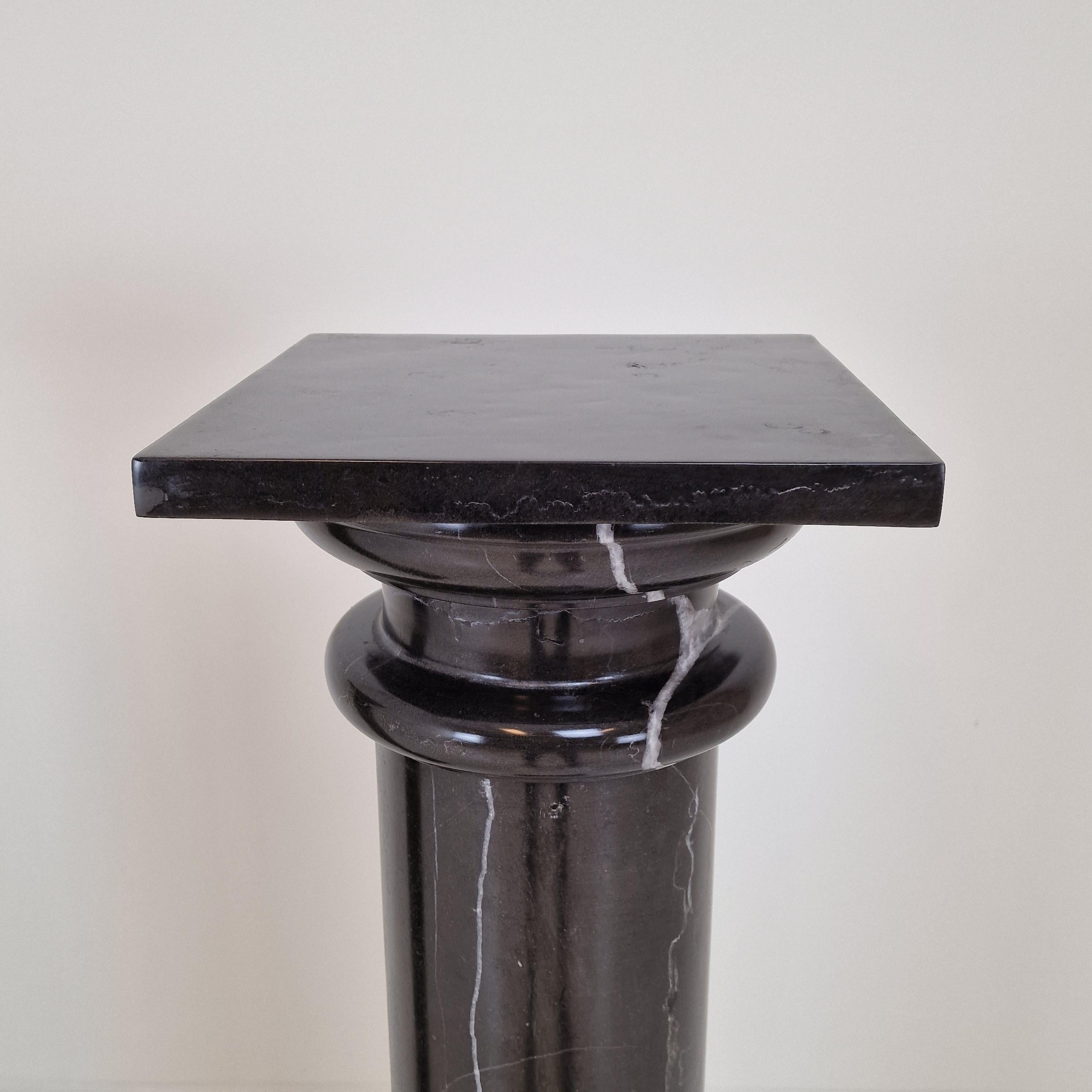Set of two Black Pedestals in Belgium Hard-stone For Sale 4