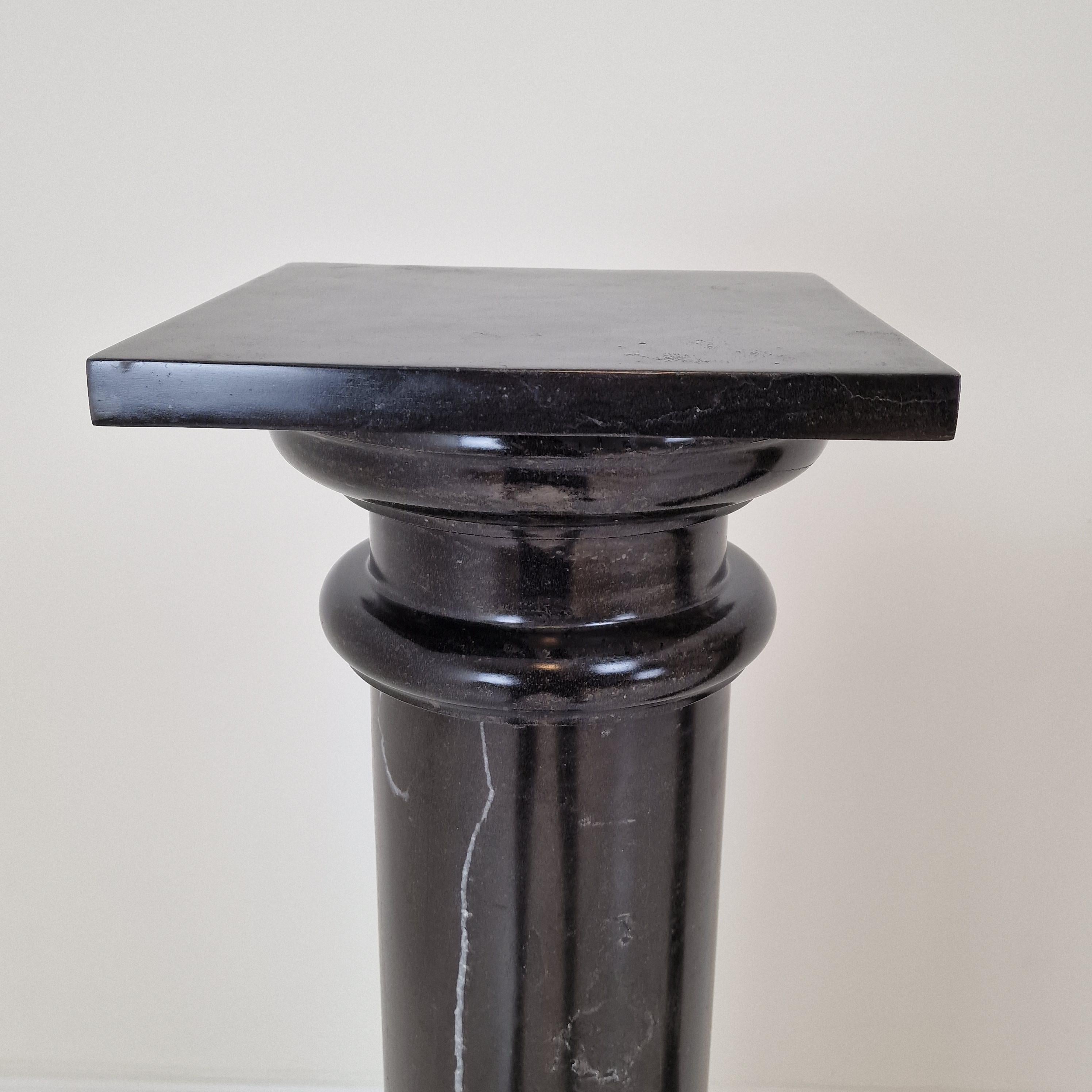 Set of two Black Pedestals in Belgium Hard-stone For Sale 7