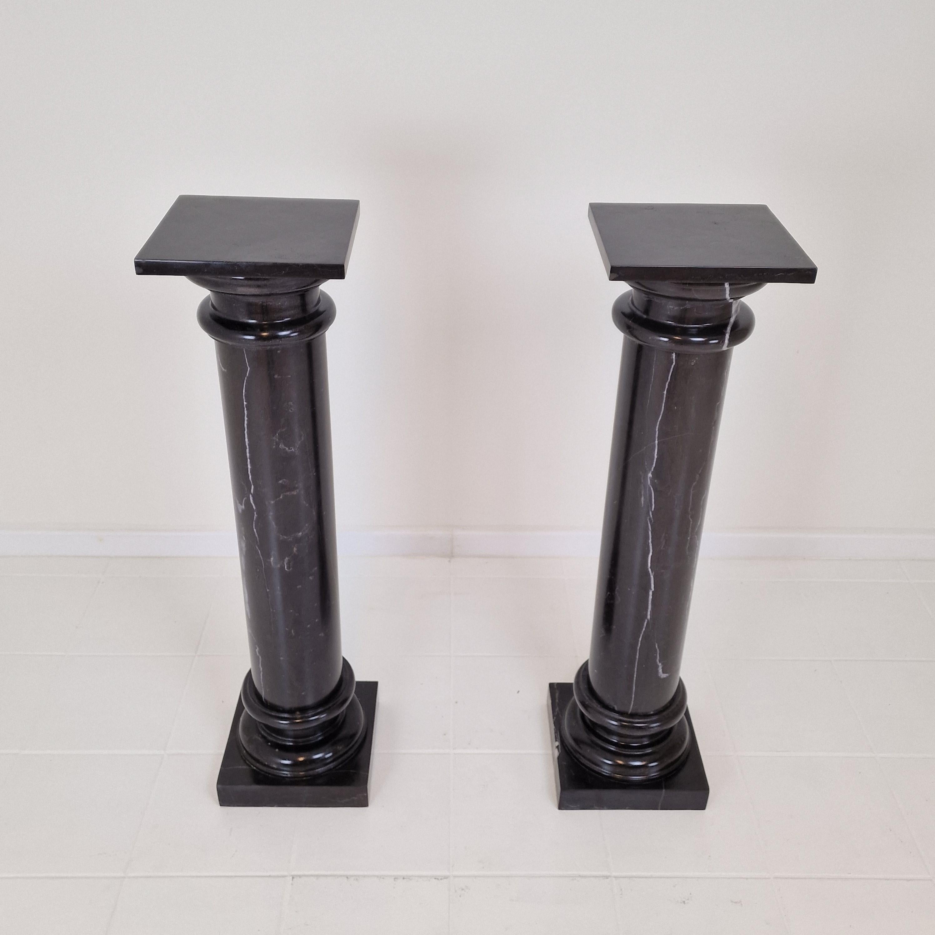 Set of two Black Pedestals in Belgium Hard-stone In Good Condition For Sale In Oud Beijerland, NL