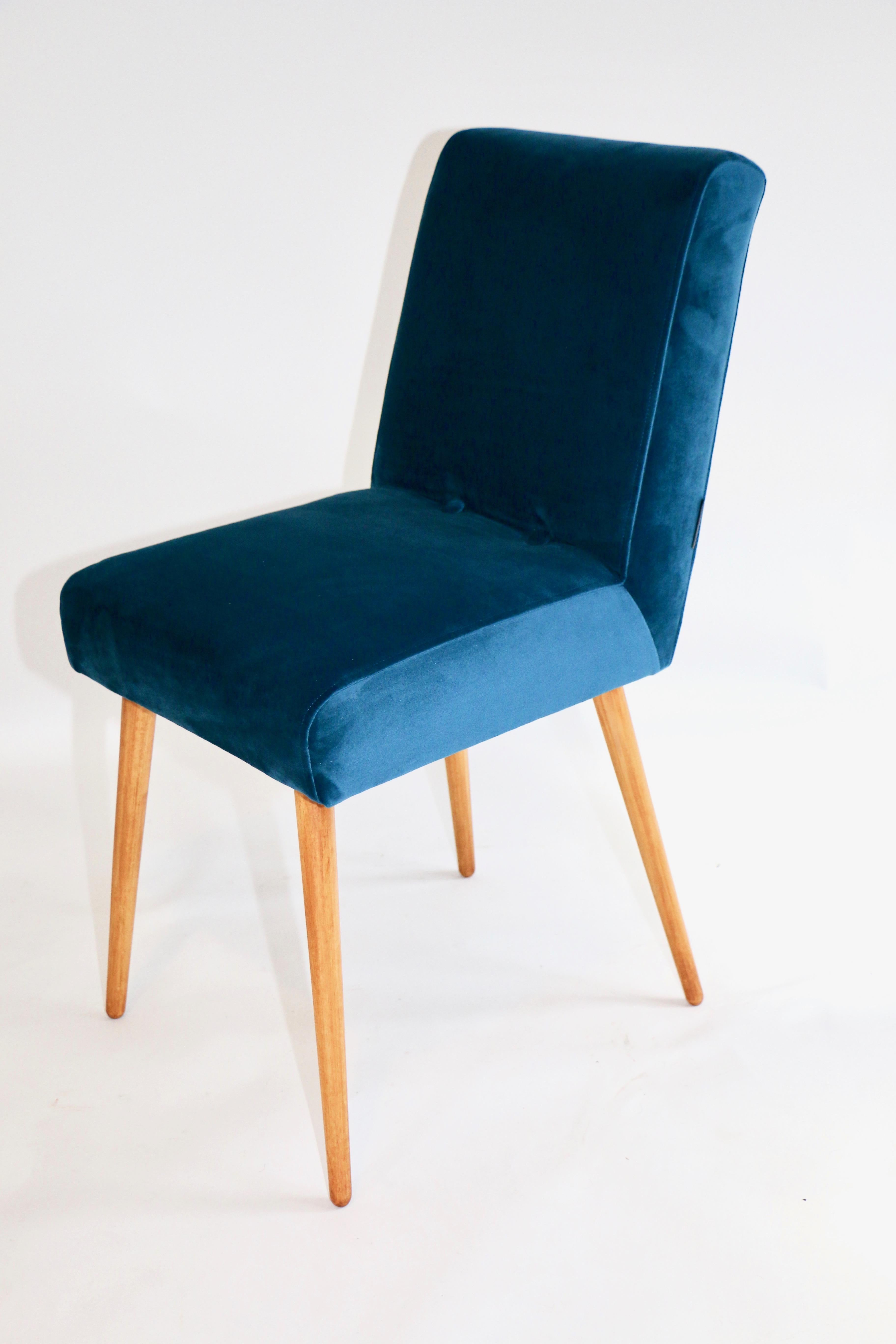 Set of Two Blue Marine Chairs in Velvet In Good Condition For Sale In Wroclaw, PL