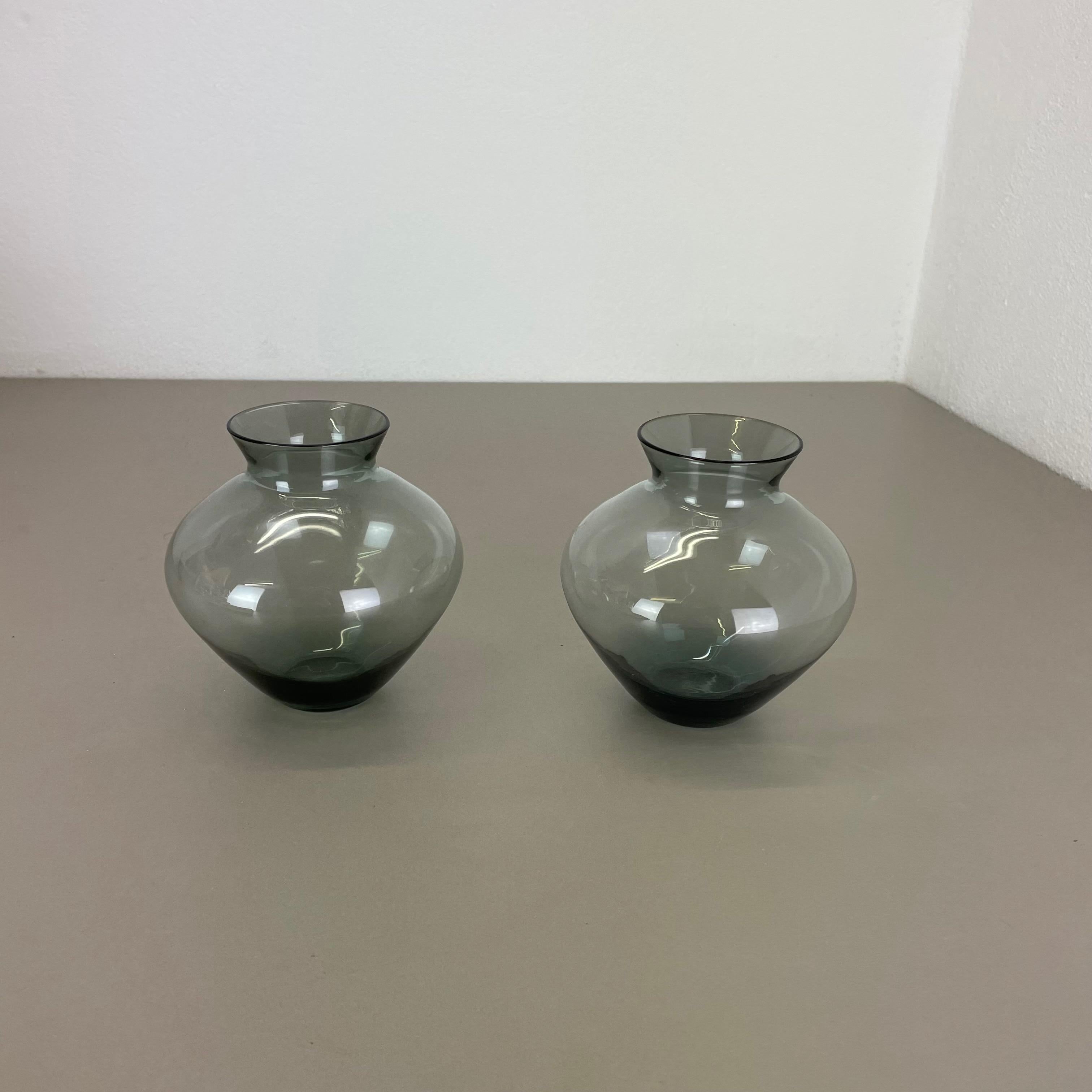 Set of Two Blue Tone Heart Vases Turmaline by Wilhelm Wagenfeld for WMF, 1960s In Good Condition For Sale In Kirchlengern, DE