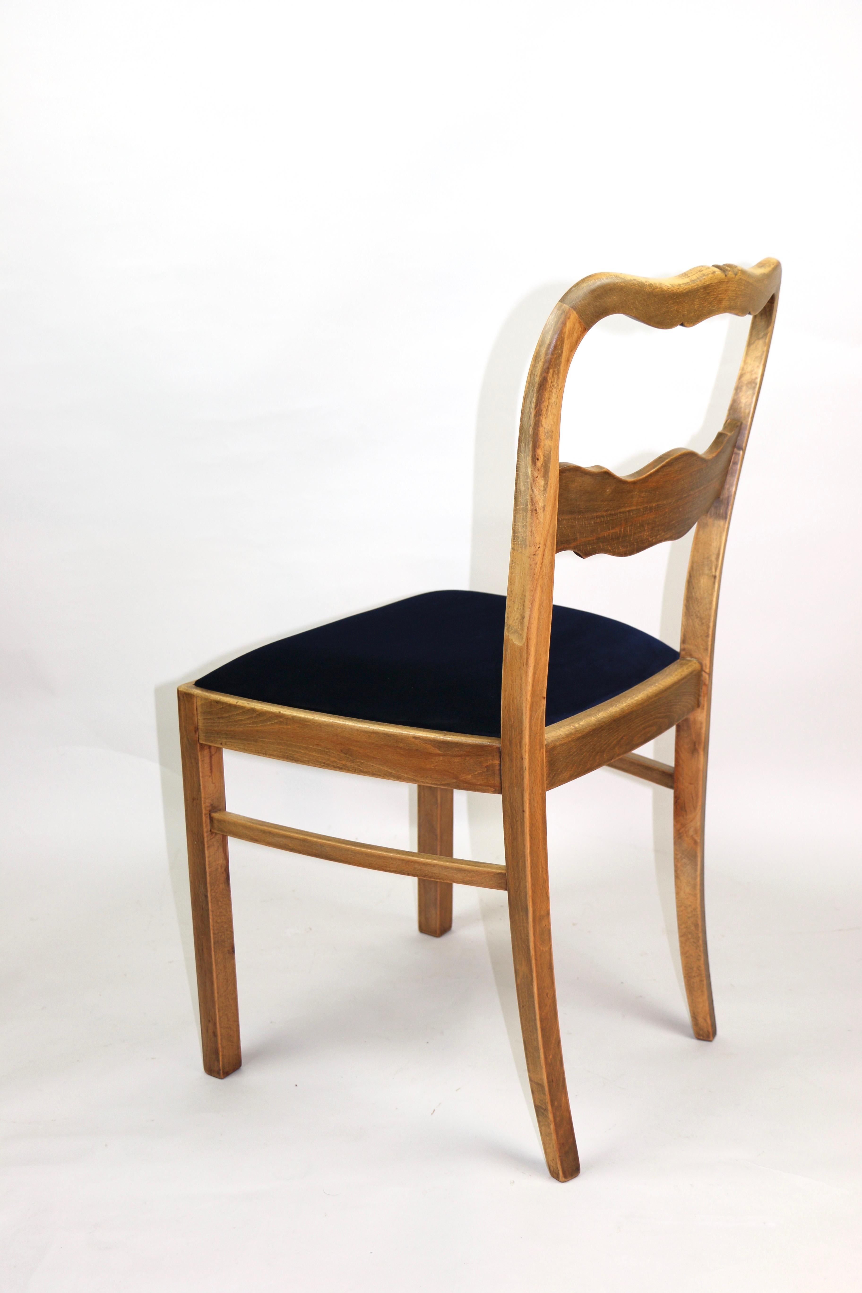 Set of Two Blue Velvet Chairs from 1960s For Sale 7