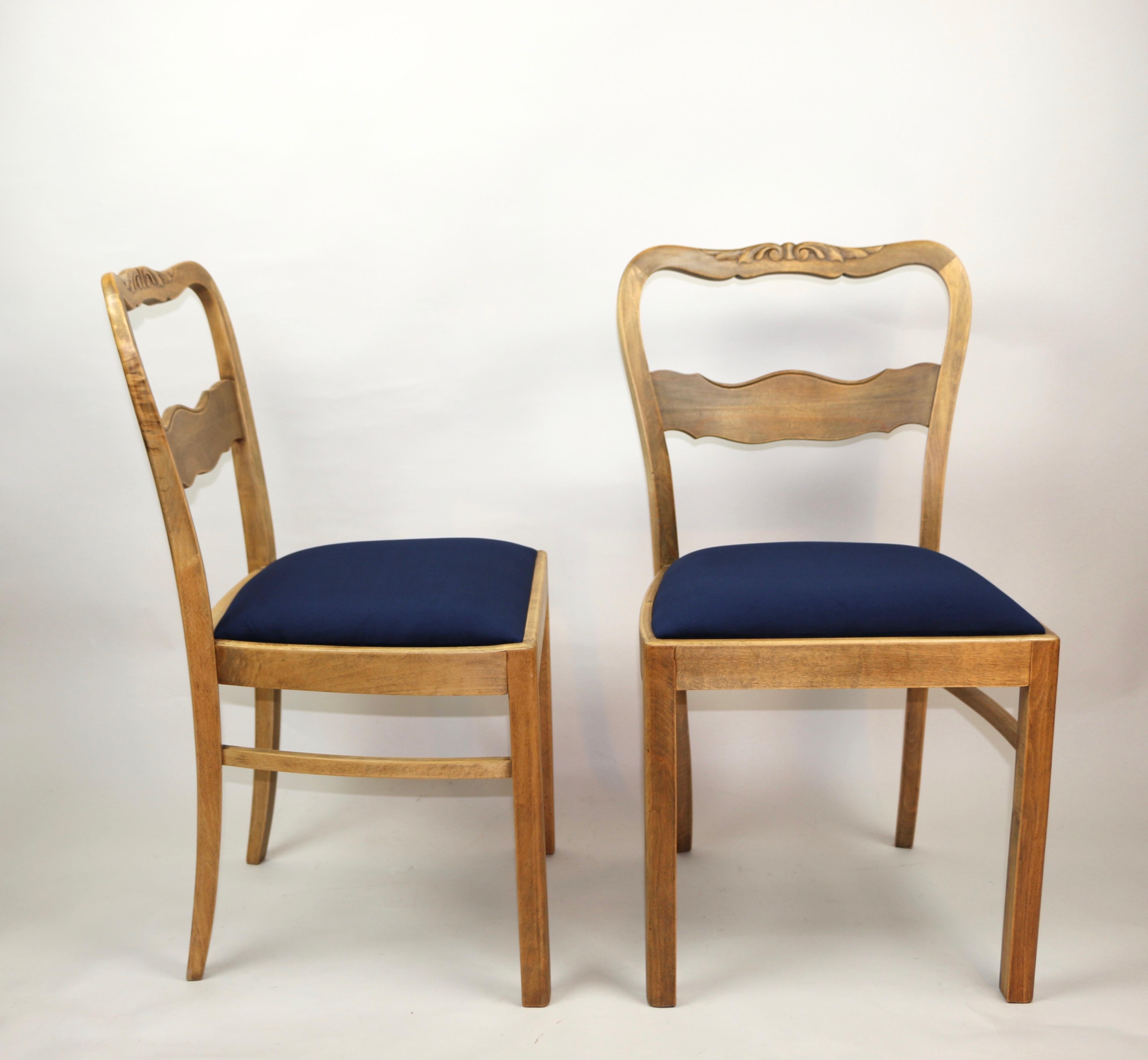 Set of Two Blue Velvet Chairs from 1960s In Good Condition For Sale In Wroclaw, PL