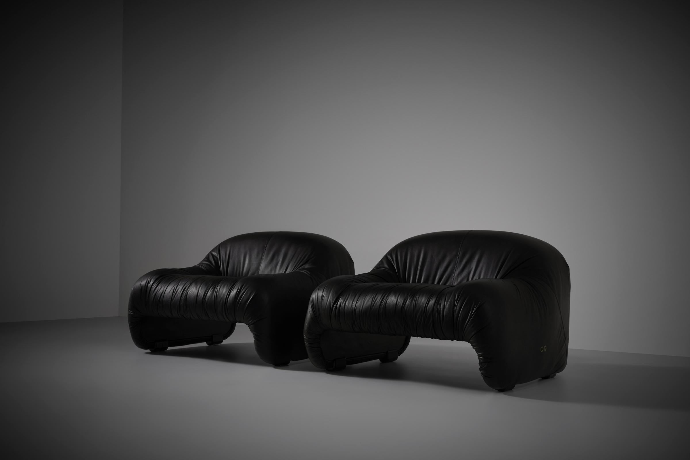 Italian Set of two ‘Bonanza’ lounge chairs by Tobia Scarpa, Italy 1968