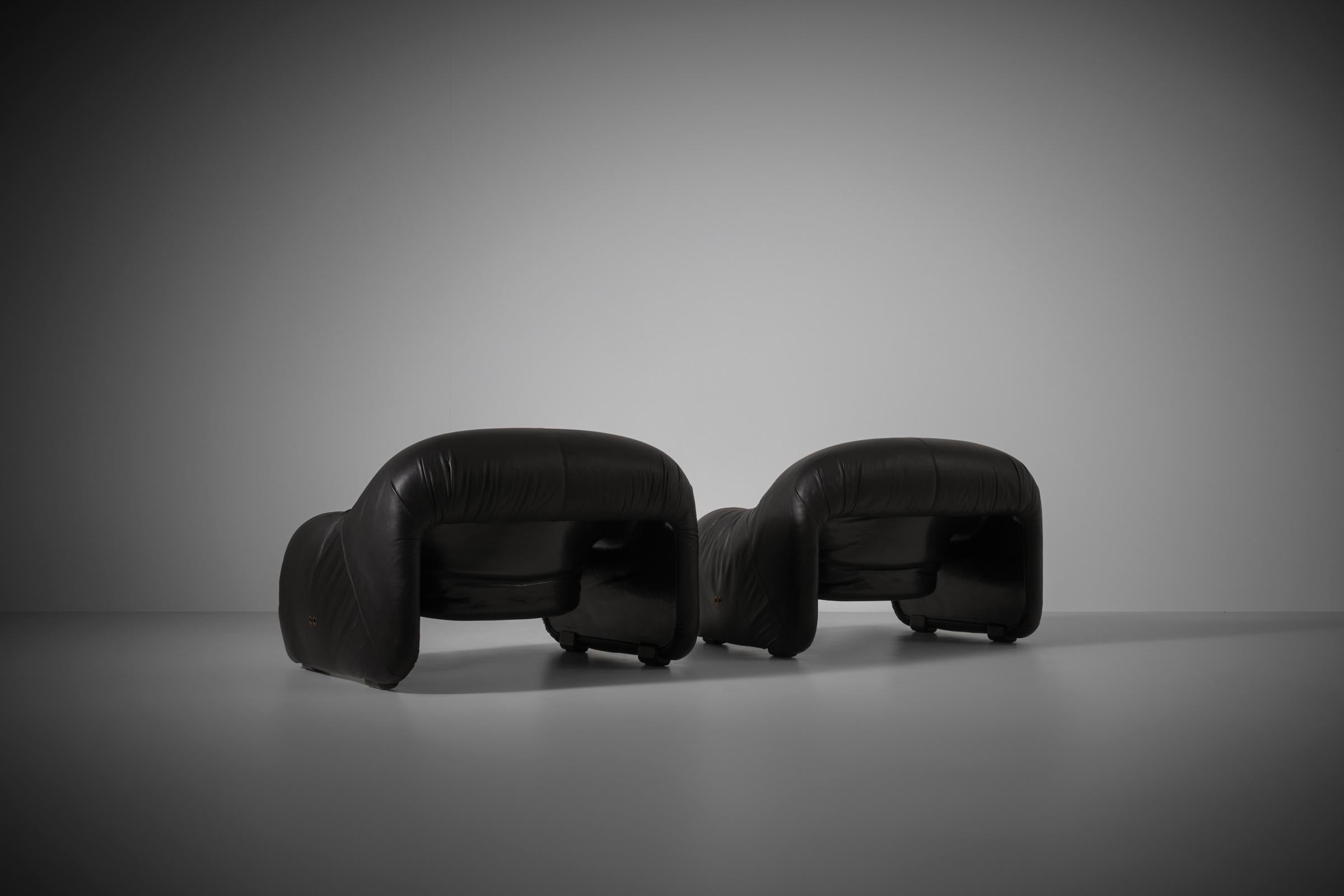 Leather Set of two ‘Bonanza’ lounge chairs by Tobia Scarpa, Italy 1968