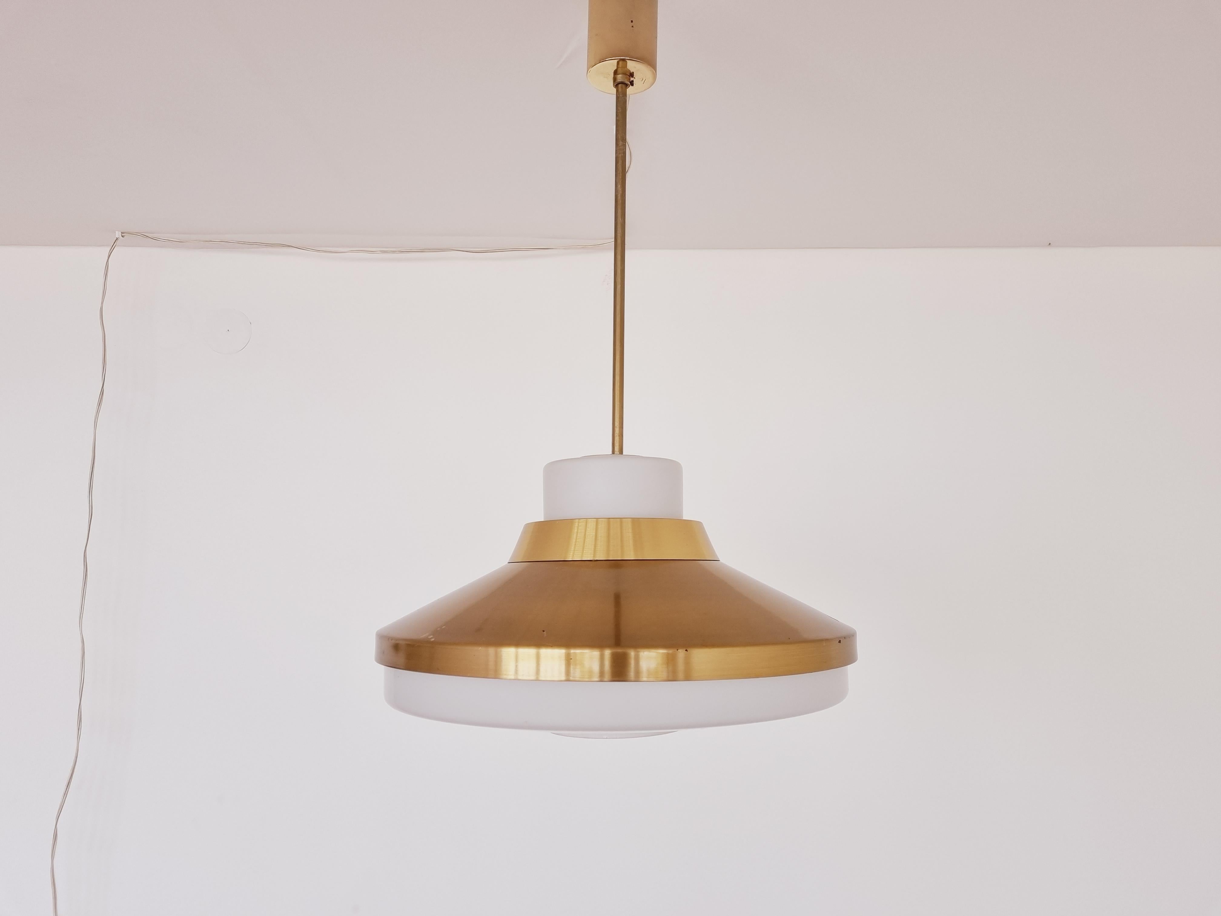 - uno stile di illuminazione molto bello
- tipo raro
- rappresentante