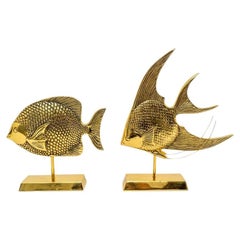 Ensemble de deux sculptures de poissons en laiton de Sarried