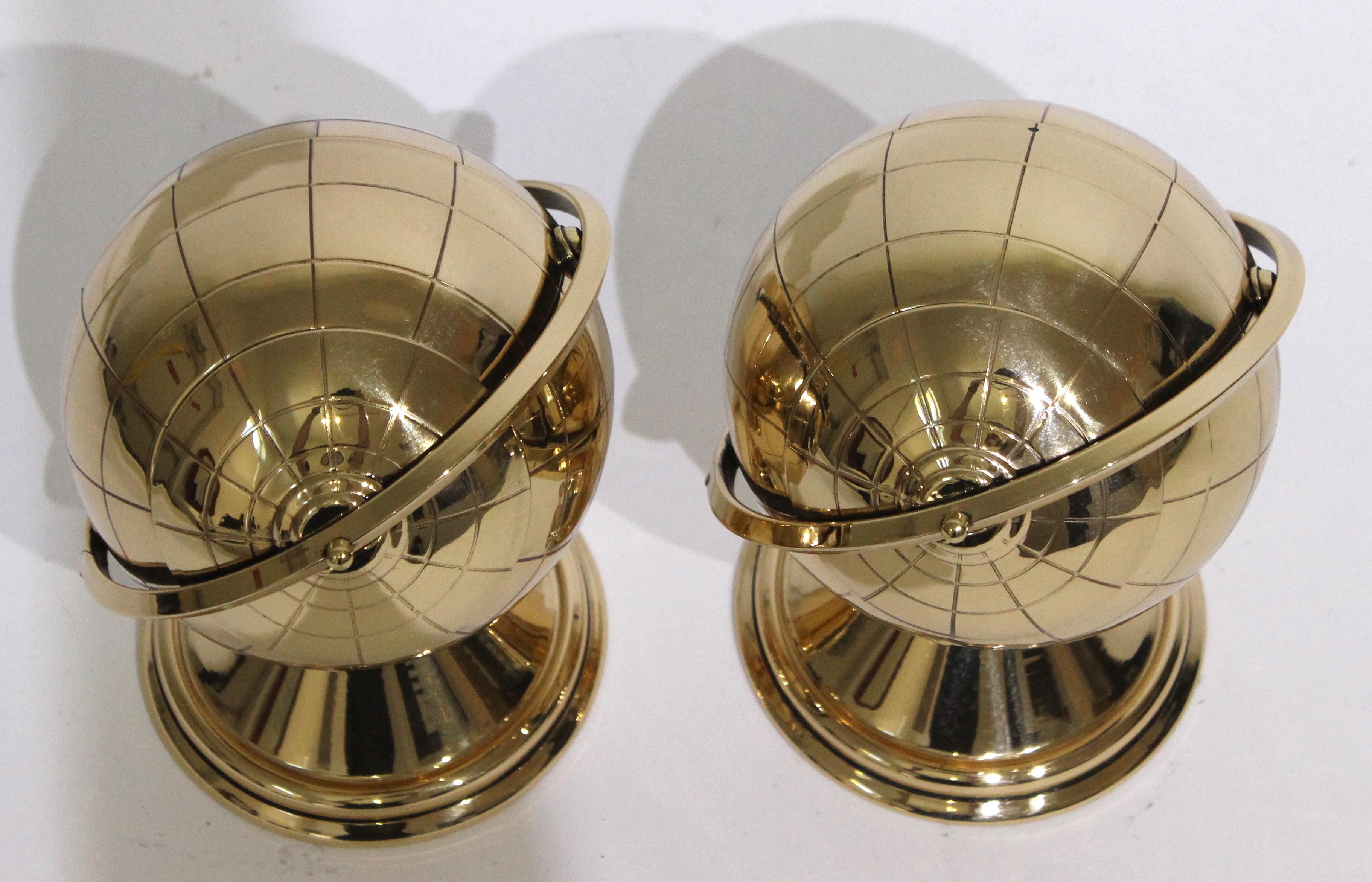 Set of Two Brass Globe Ash Tray & Cigarette Holders In Good Condition For Sale In West Palm Beach, FL