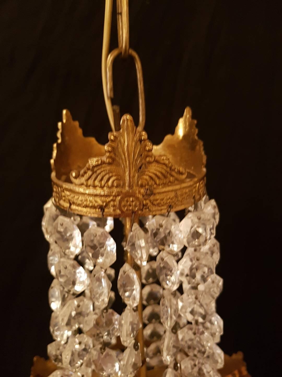 Set of Two Bronze and Crystal Chandeliers in Sac a Perle Style In Good Condition For Sale In Oldebroek, NL
