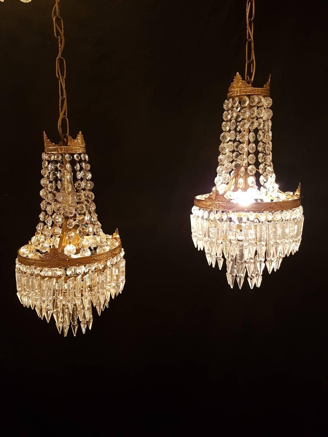 Set of Two Bronze and Crystal Chandeliers in Sac a Perle Style For Sale 3