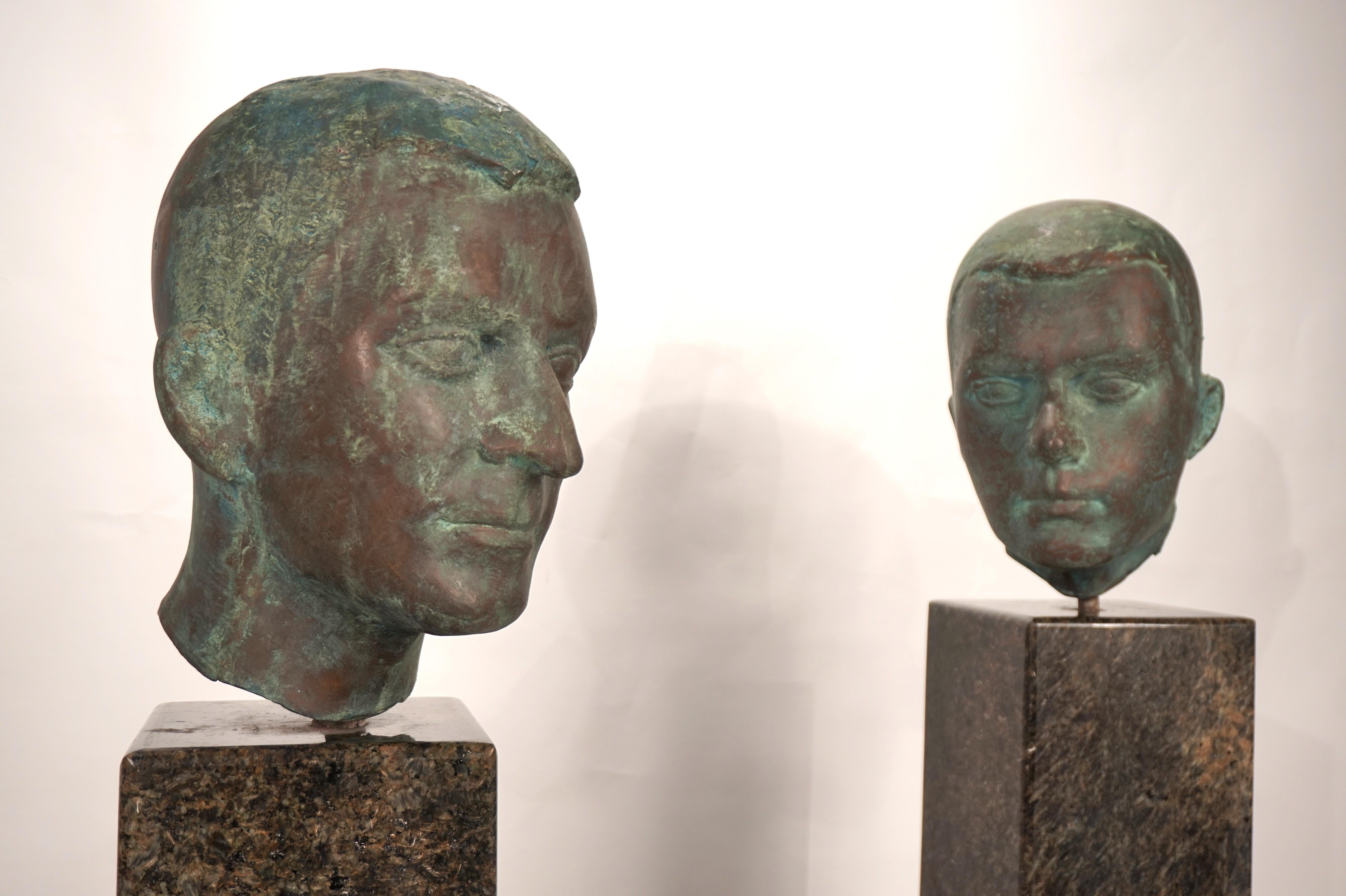 Set di due busti in bronzo su stele di granito di un allievo di Georg Kolbe, 1925 in vendita 3
