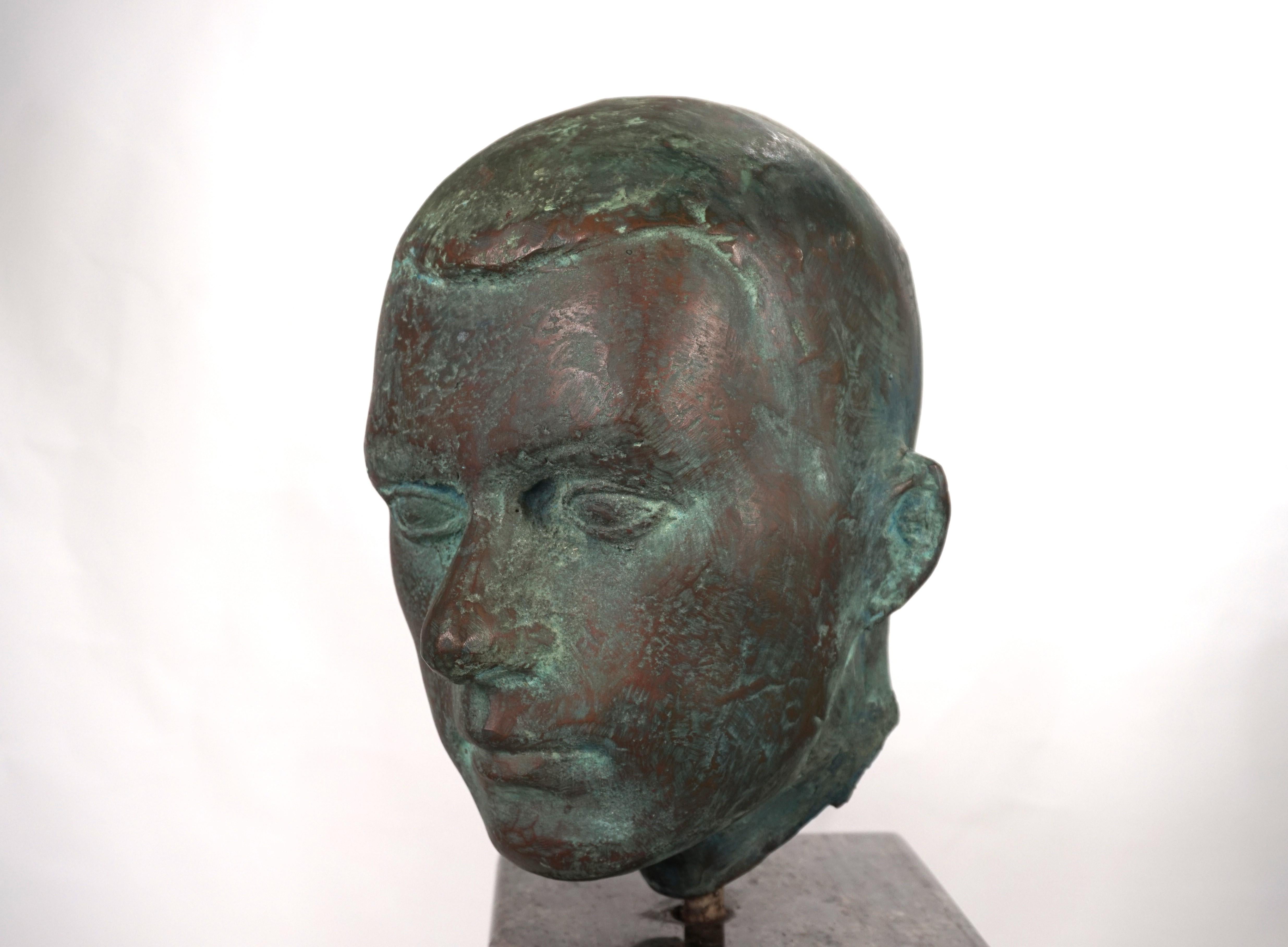 Set di due busti in bronzo su stele di granito di un allievo di Georg Kolbe, 1925 in vendita 12