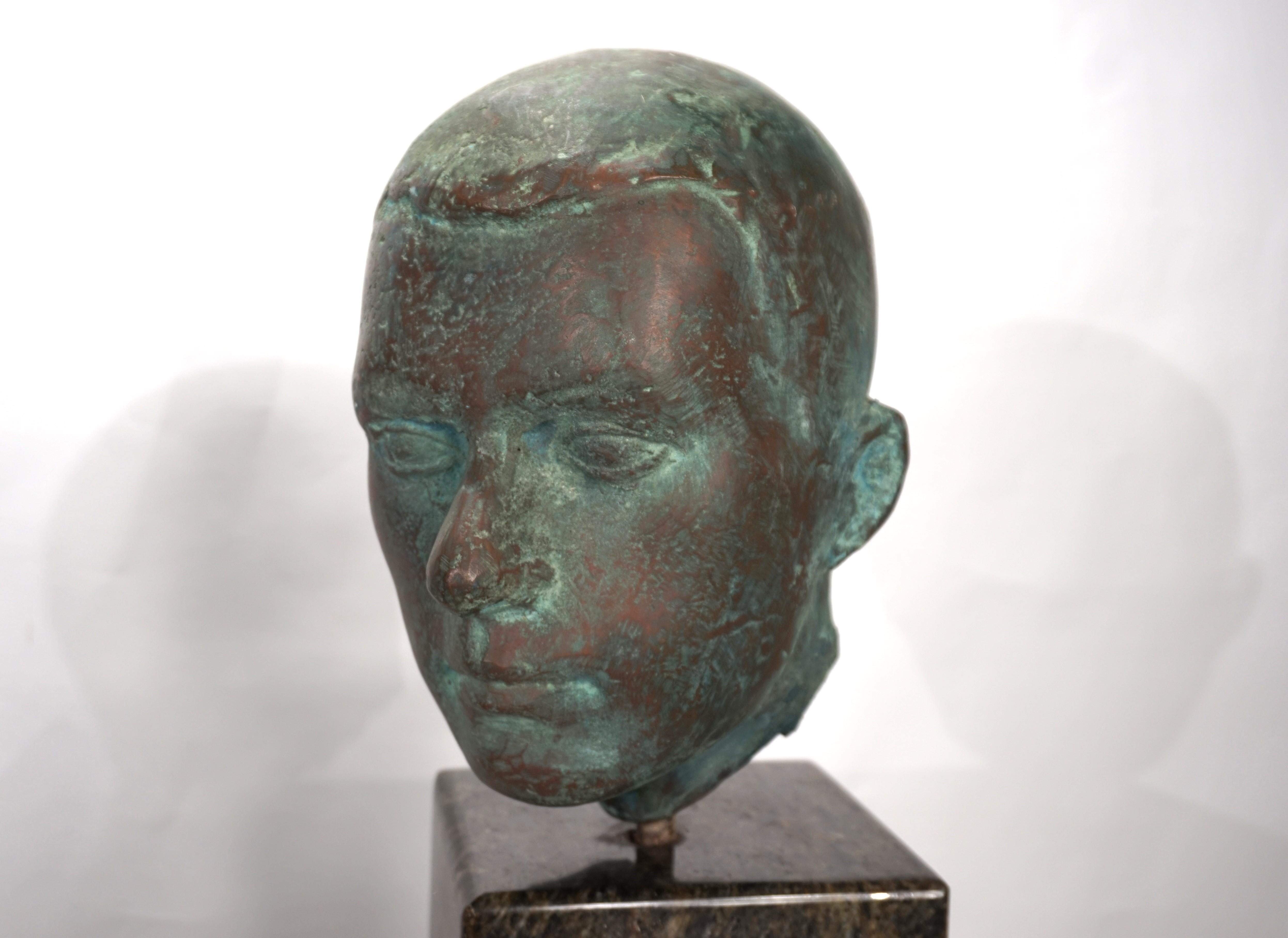 Set di due busti in bronzo su stele di granito di un allievo di Georg Kolbe, 1925 in vendita 1