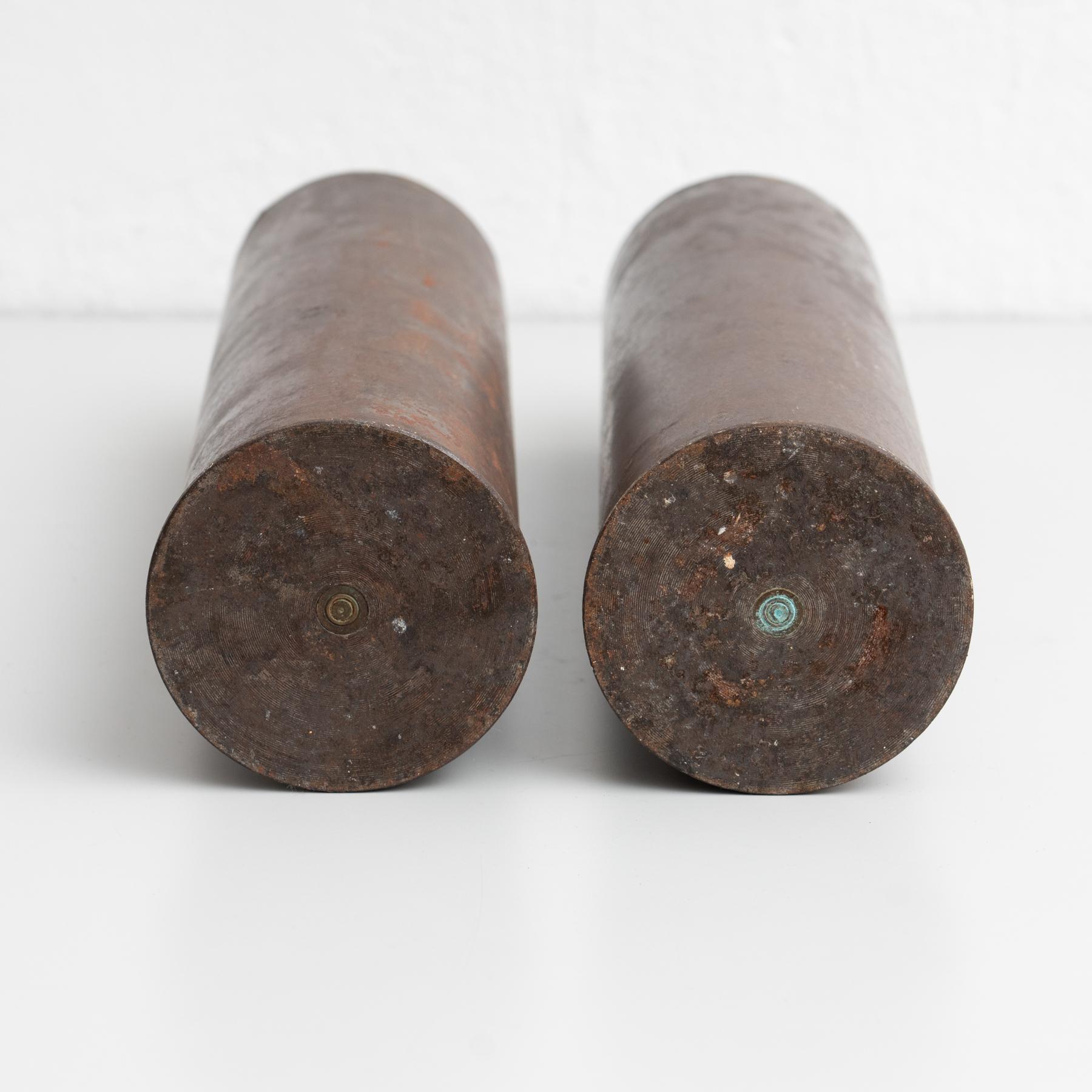 Set aus zwei Bronze-Mortarenkappen, um 1930 im Angebot 5