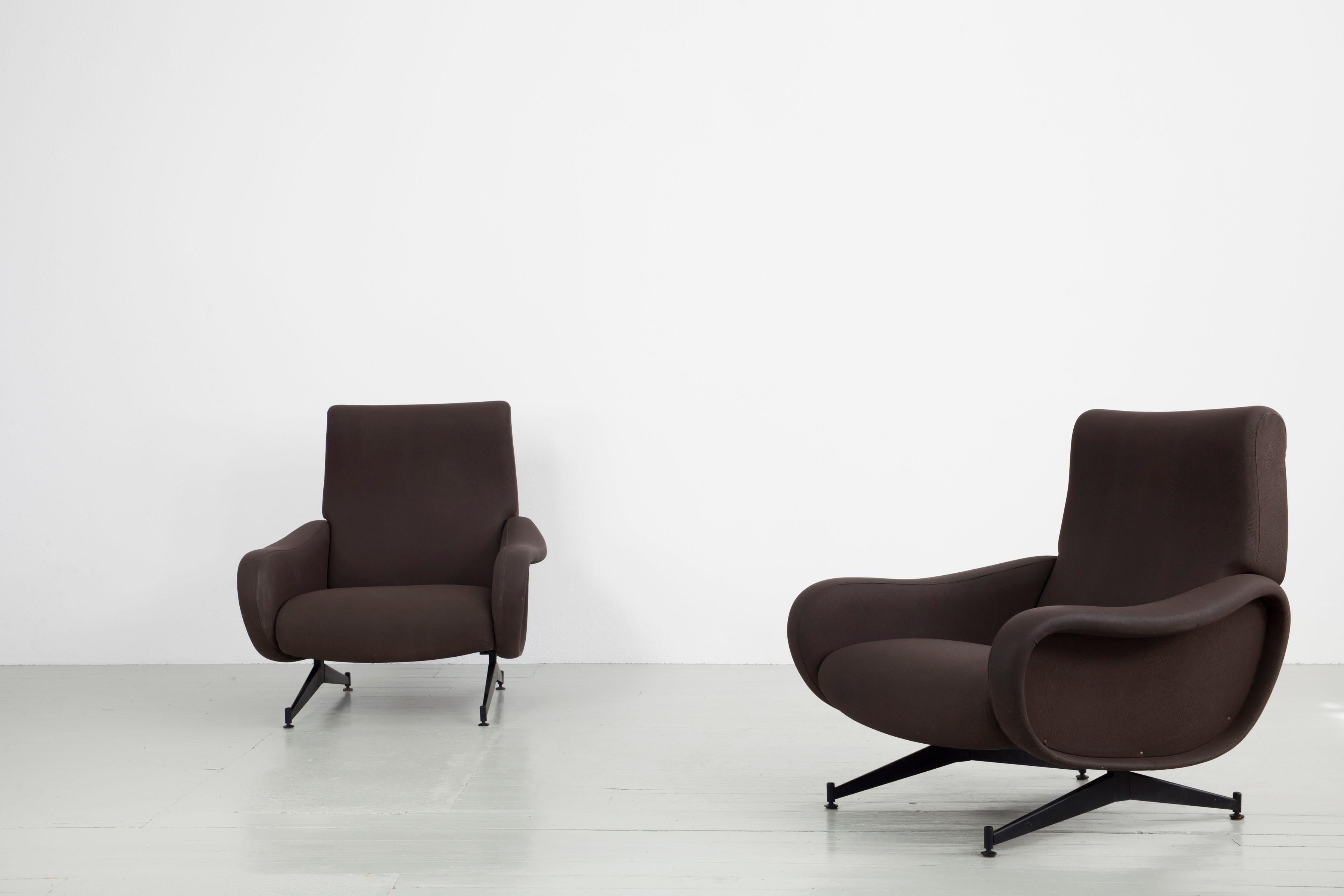 Satz von zwei braunen Sesseln in der Art von Marco Zanuso, Damenstühle, Italien im Angebot 2