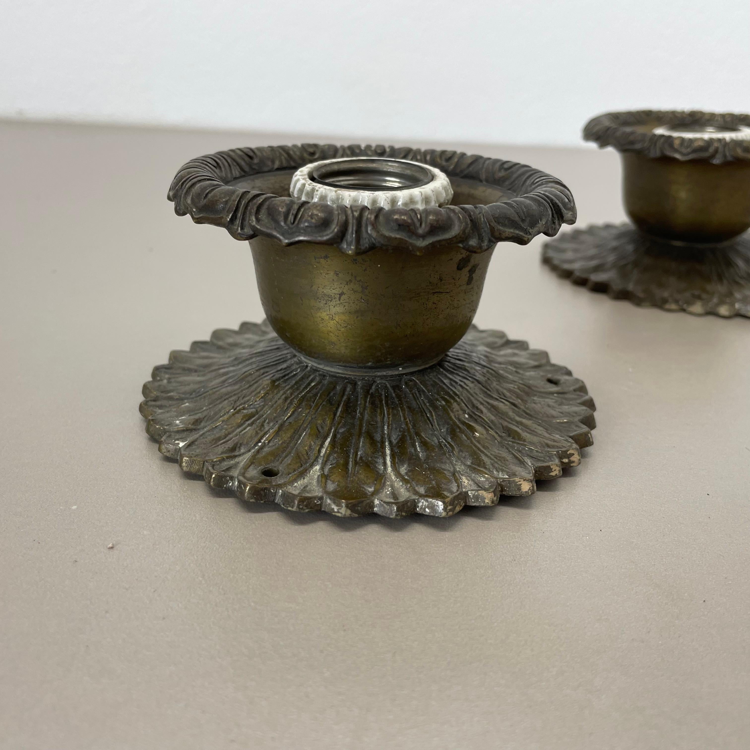 Set di due lampade a soffitto brutaliste in bronzo 