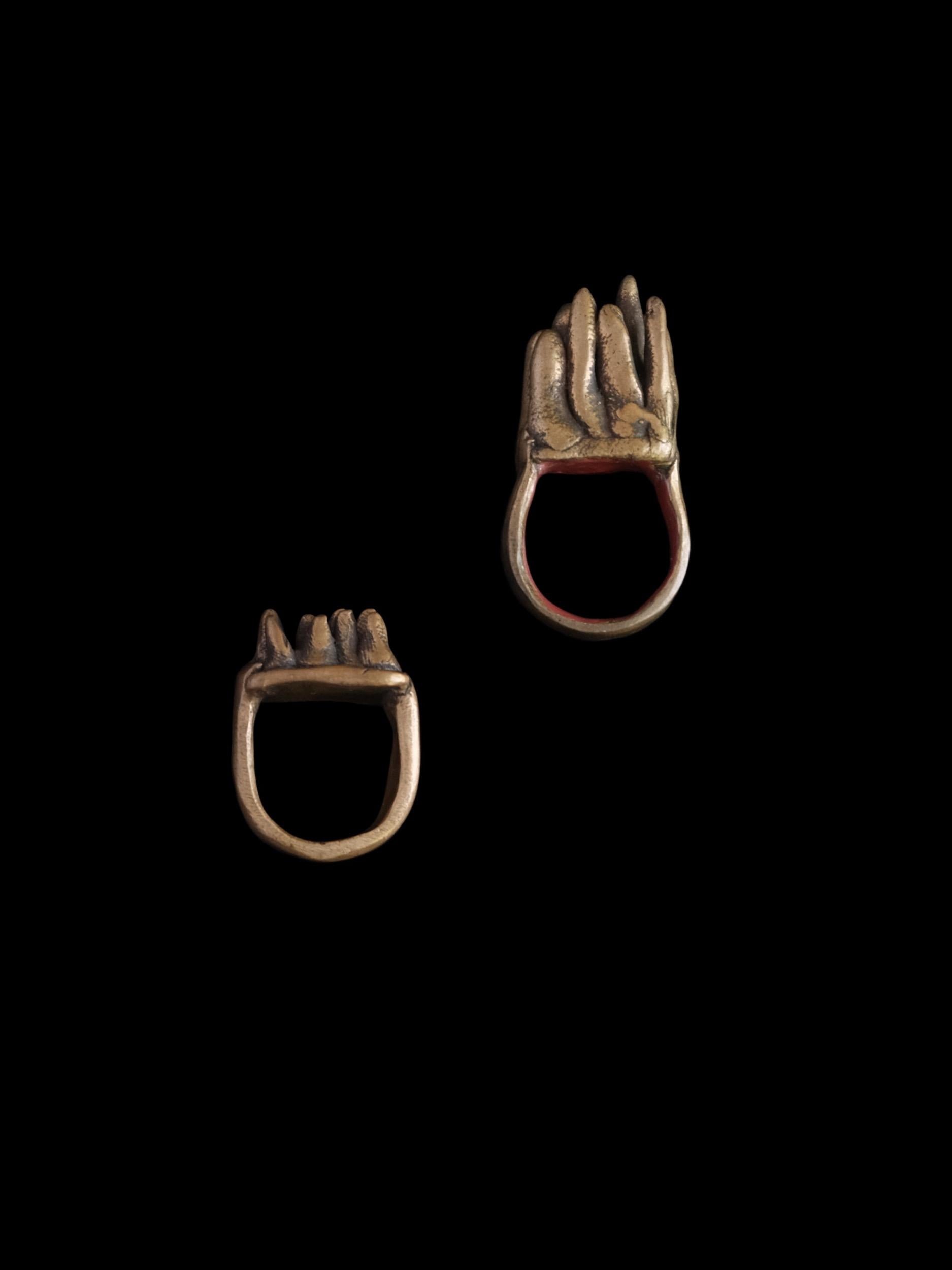 Set of two Brutalist Bronze Sculptural Rings in the style of Louise Bourgeois In Good Condition For Sale In Los Angeles, CA