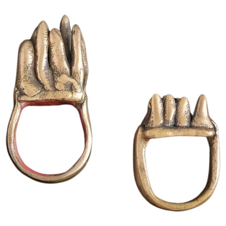 Set of two Brutalist Bronze Sculptural Rings in the style of Louise Bourgeois For Sale
