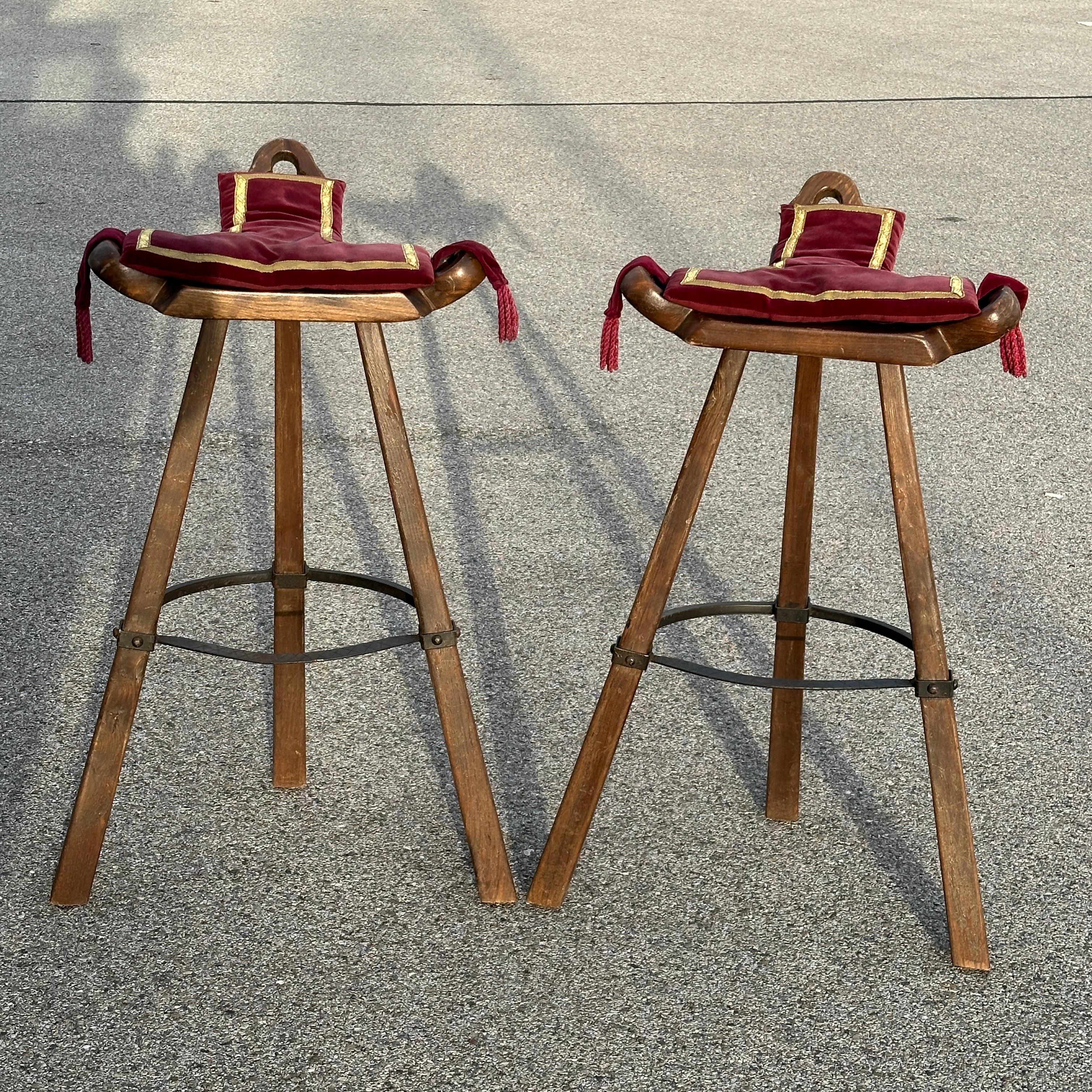 Set of Two Brutalist Bull Barstools Marbella with original Cushion, 1970s For Sale 9