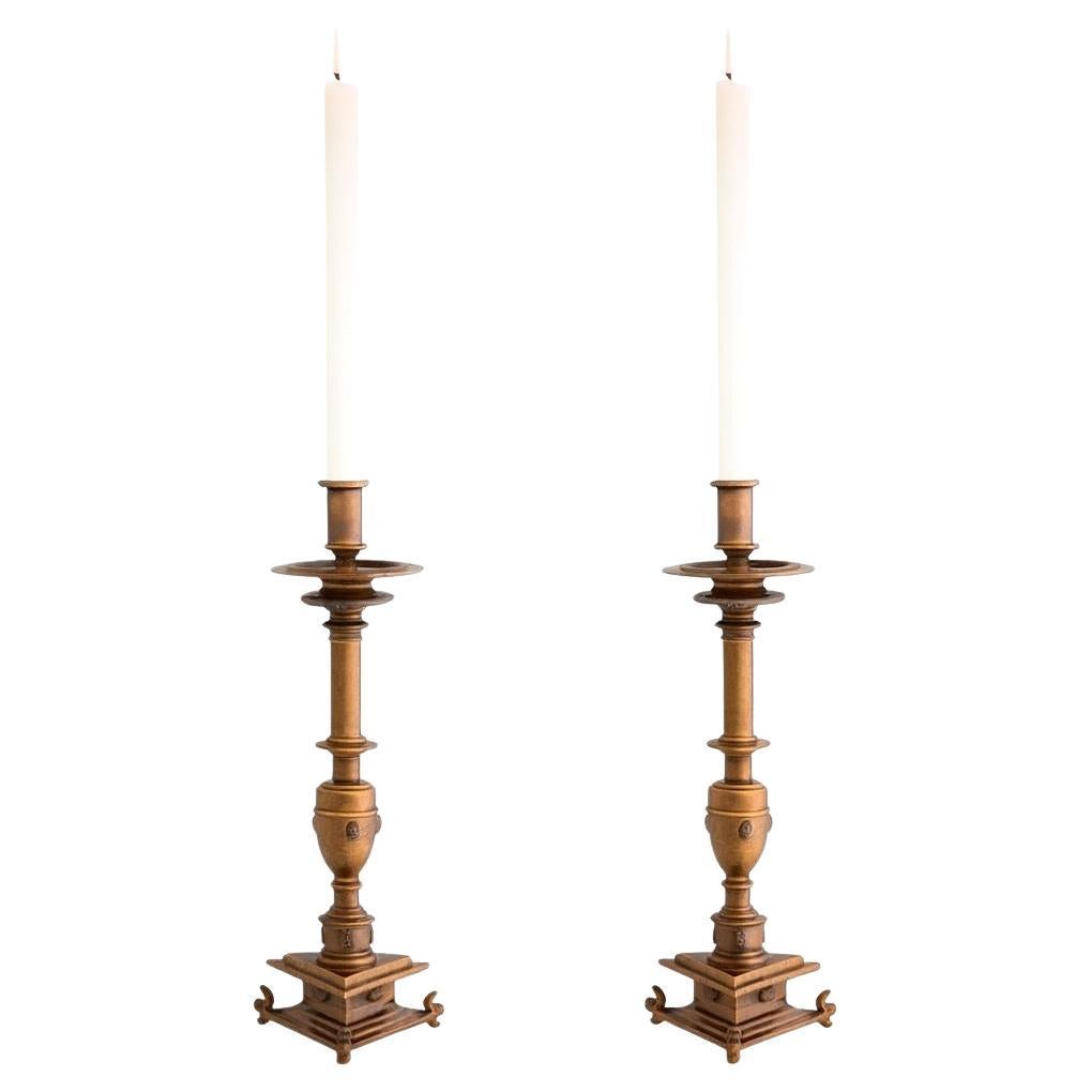 Set di due portacandele - finitura oro antico in vendita