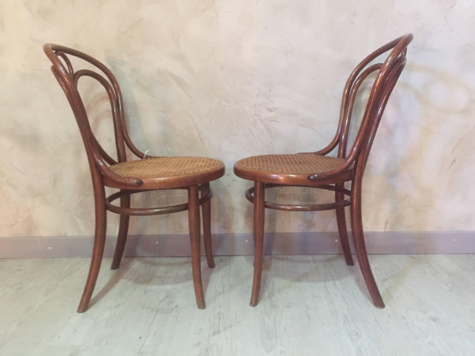 Set of Two Caned Thonet Dining Chairs, 1900s In Good Condition In LEGNY, FR