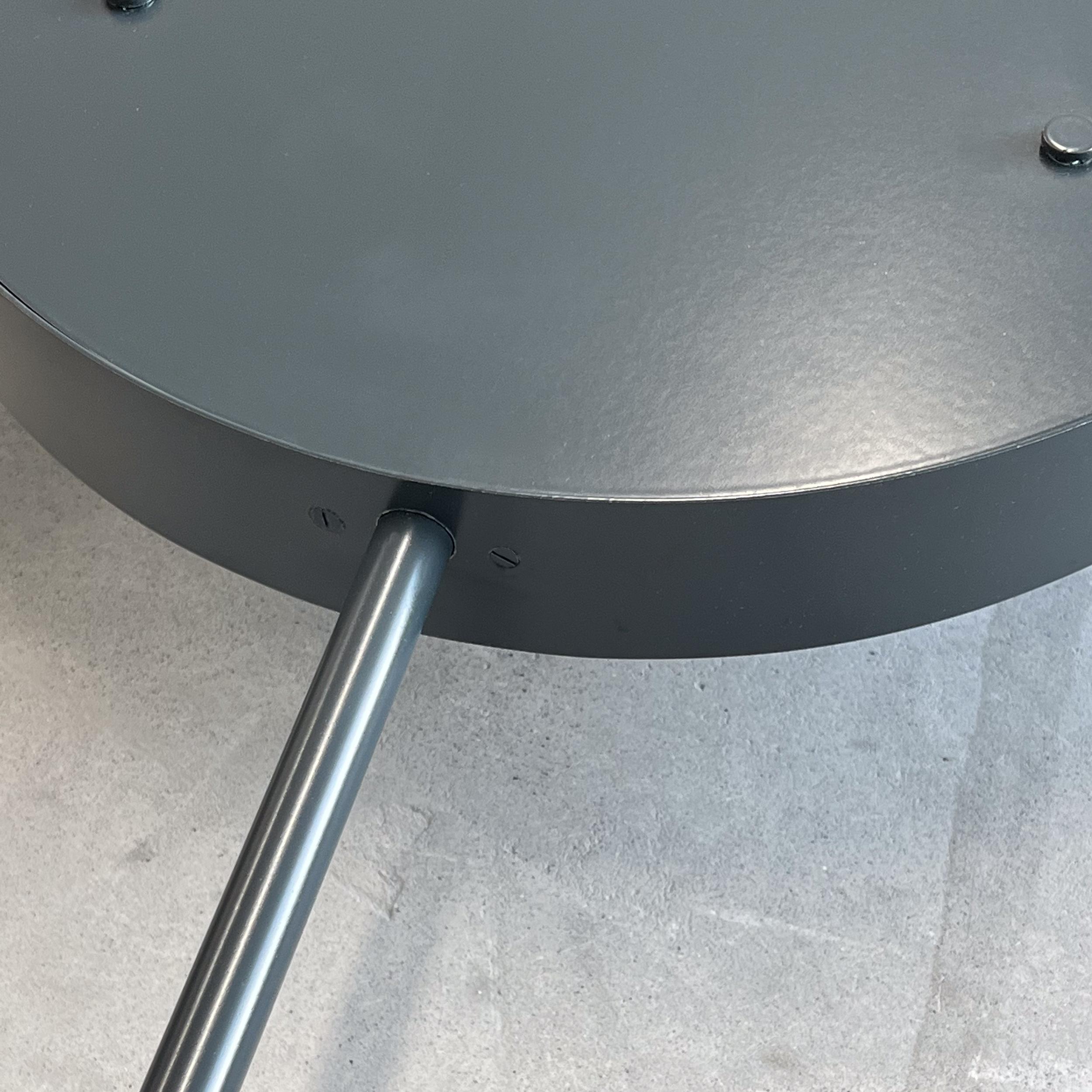 Ensemble de deux miroirs suspendus au plafond Capsula, cadre gris anthracite Neuf - En vente à London, GB
