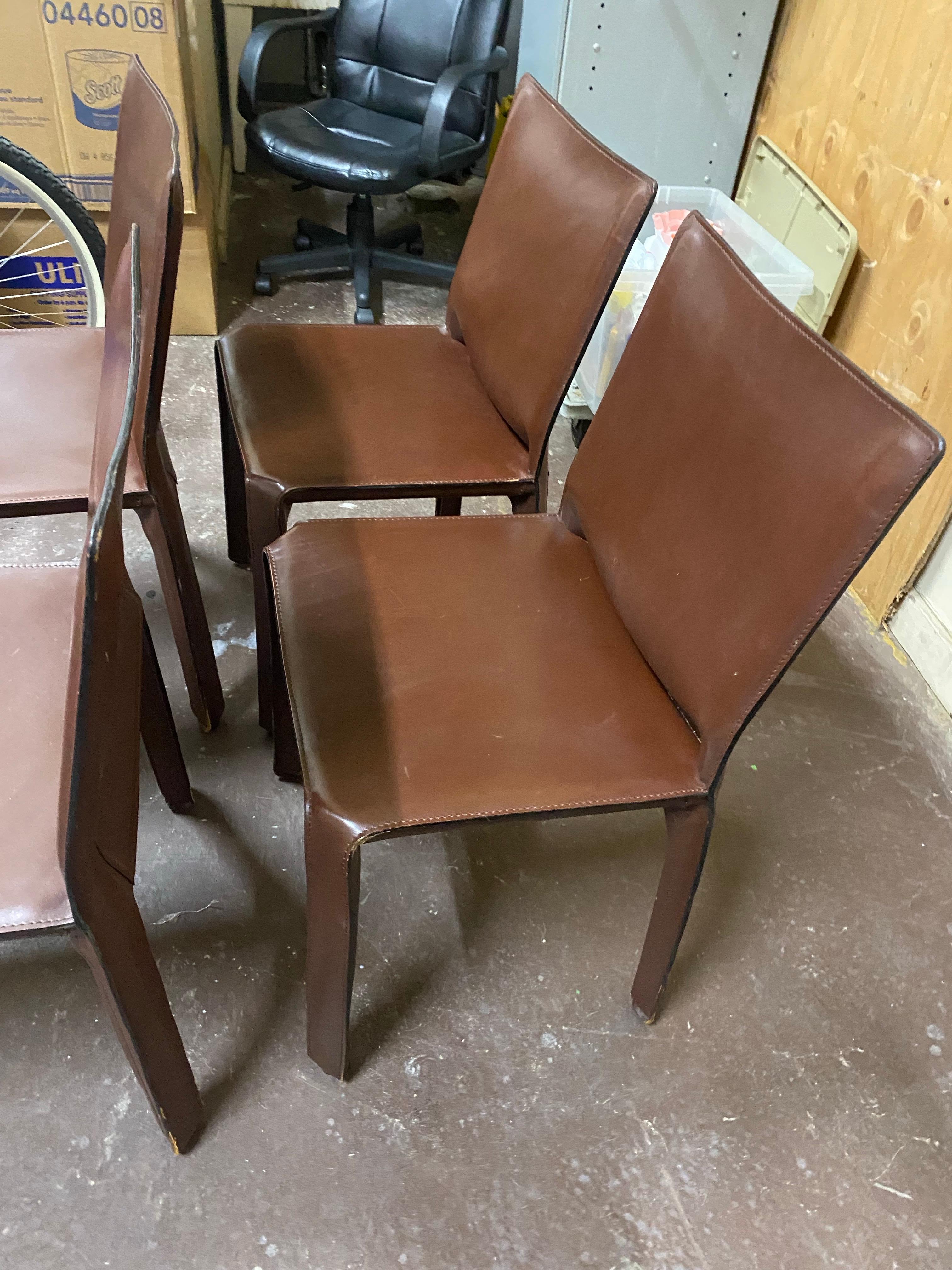 Ensemble de deux chaises en cuir Cassina par Mario Bellini 4