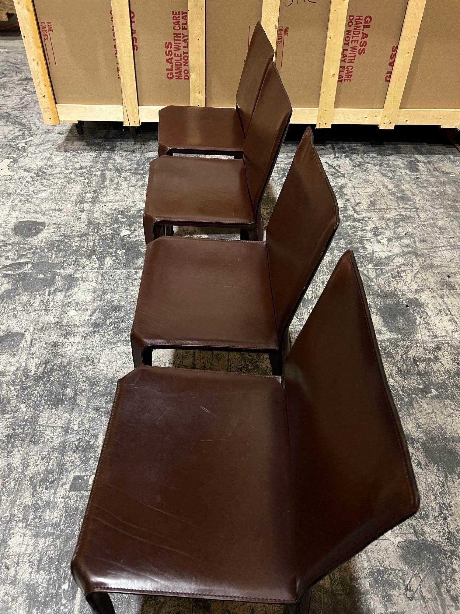 Ensemble de deux chaises en cuir Cassina par Mario Bellini 5
