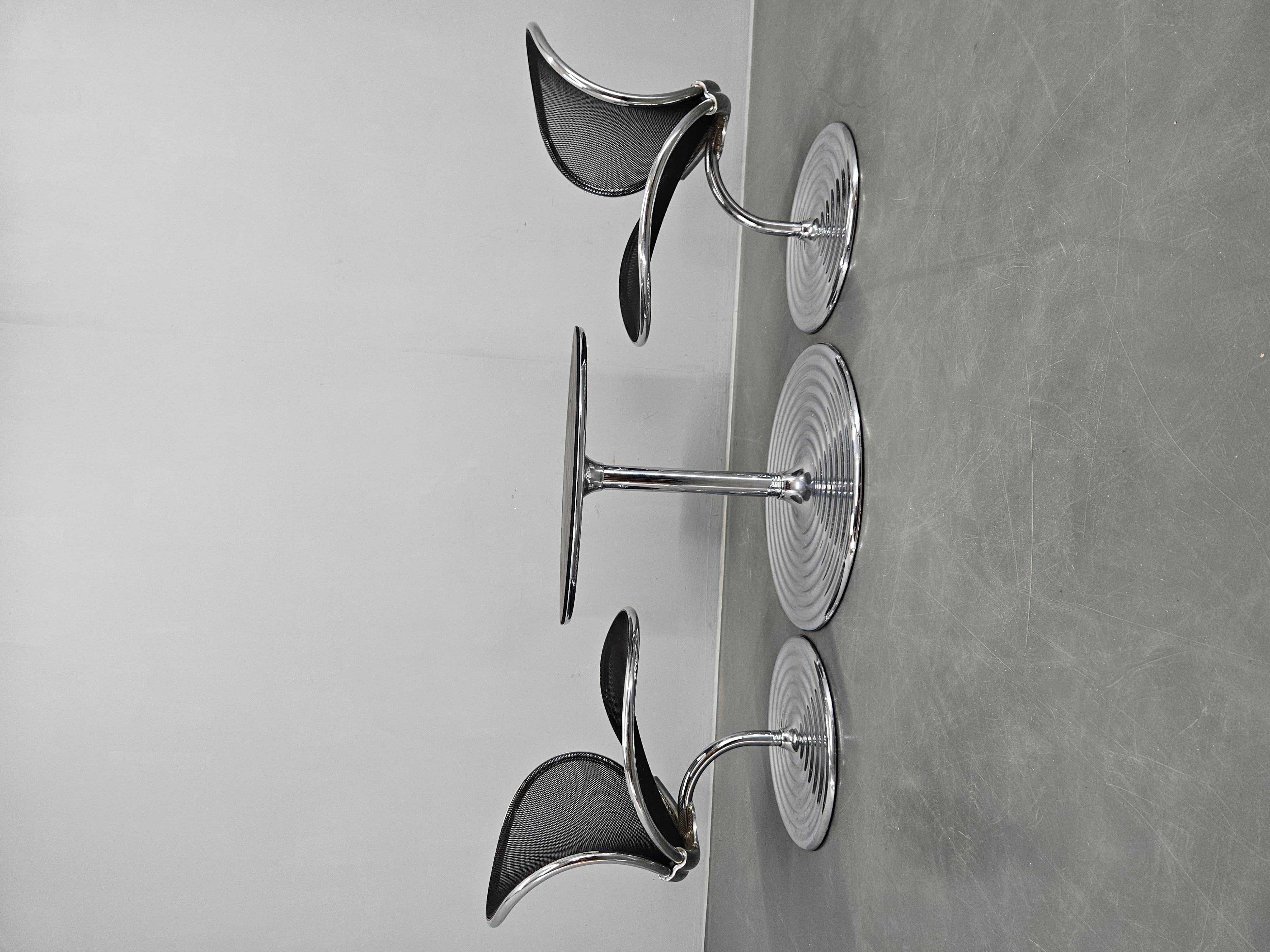 Set of Two Chairs and Coffee Table O-Line, Herbert Ohl for Wilkhahn, 1980s For Sale 5