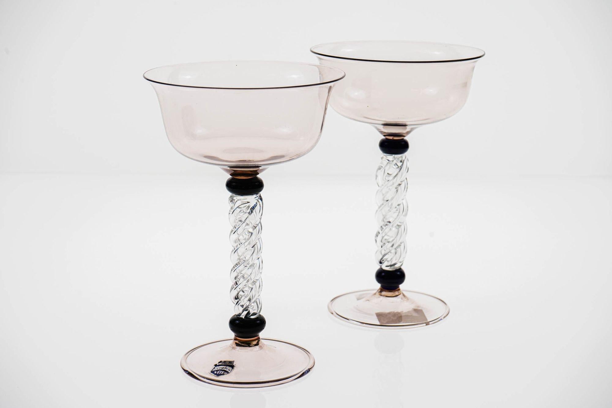 Set of two champagne goblets in amethyst, twisted stem and black necks, Cenedese For Sale 4