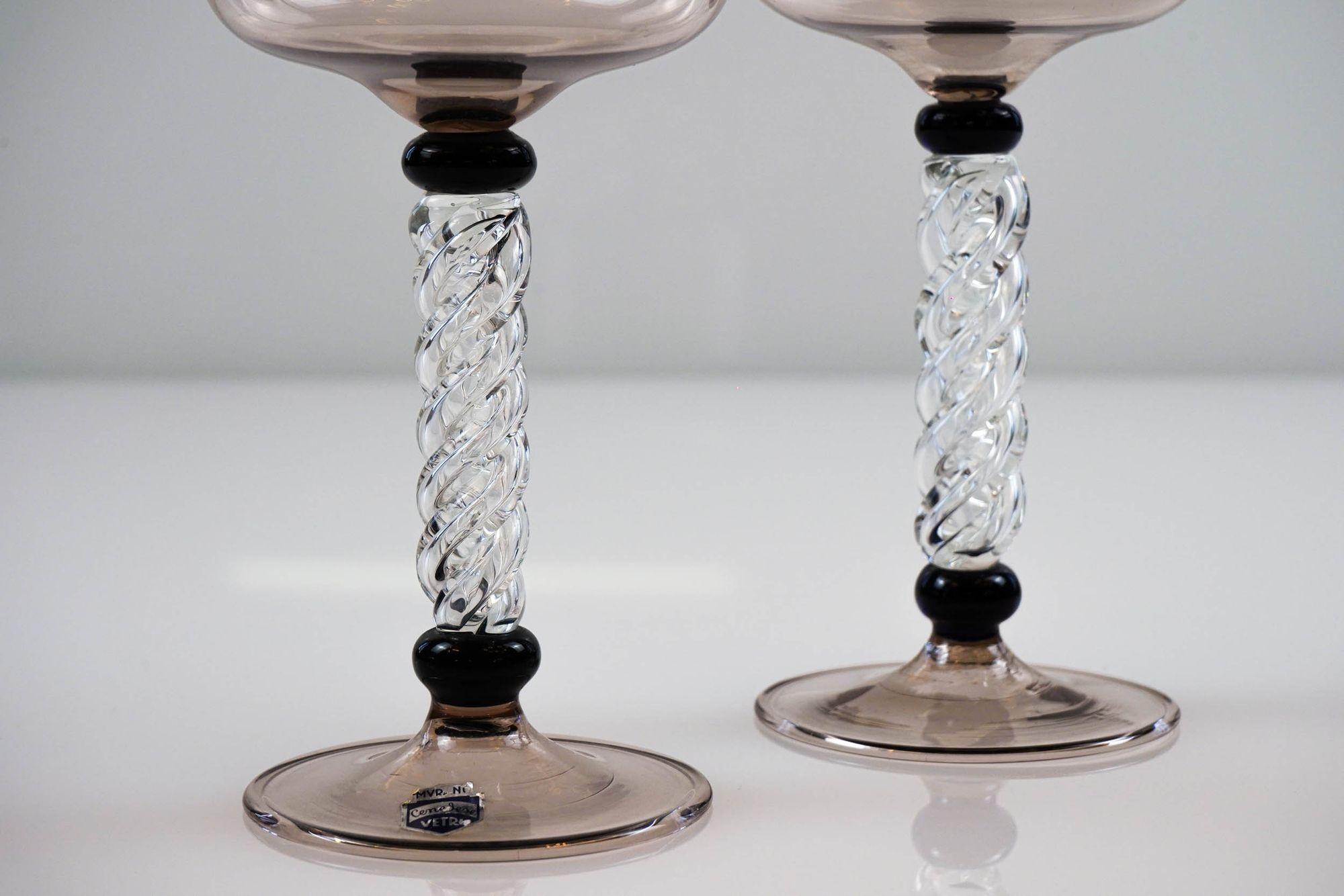 Set of two champagne goblets in amethyst, twisted stem and black necks, Cenedese For Sale 7