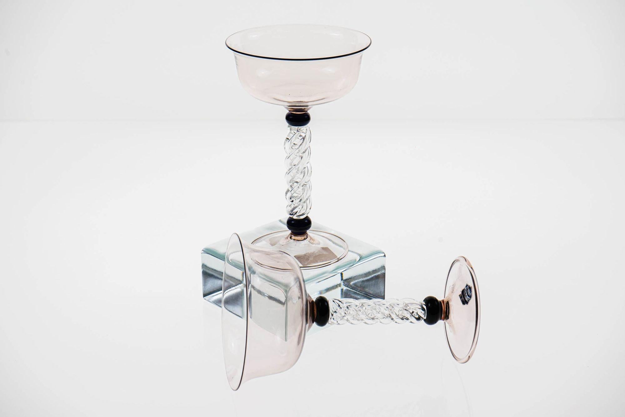 Set of two champagne goblets in amethyst, twisted stem and black necks, Cenedese For Sale 11