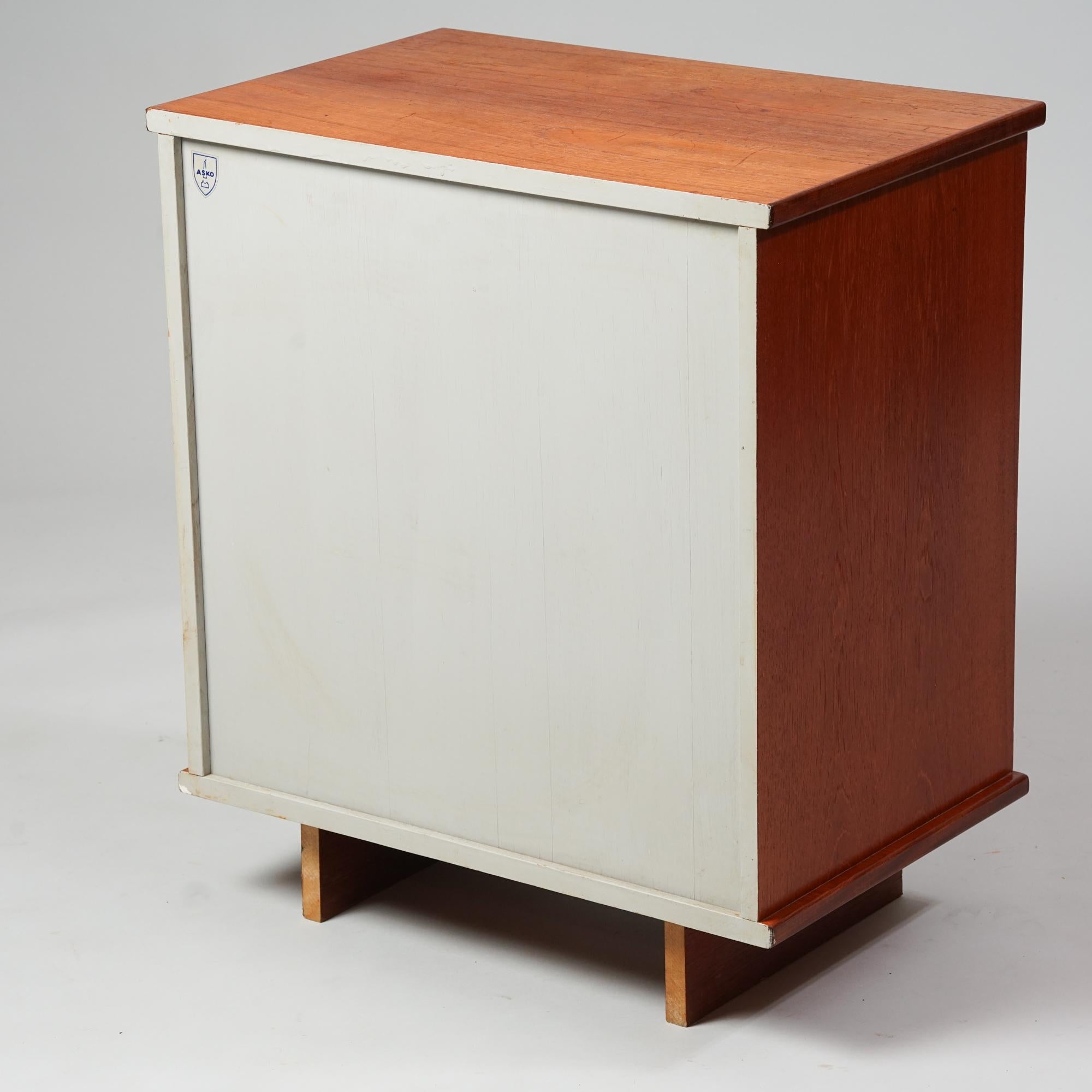 Ensemble de deux commodes Ilmari Tapiovaara, Asko, années 1960 en vente 5