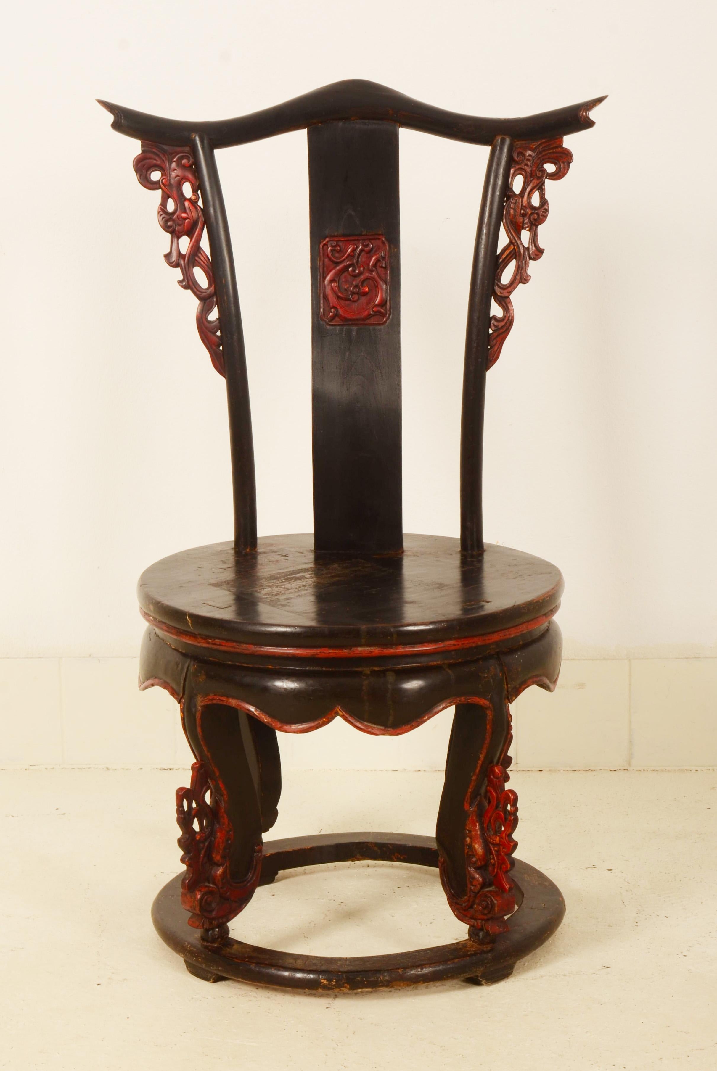 Set of Two Chinese Side Chairs  In Good Condition For Sale In Vienna, AT