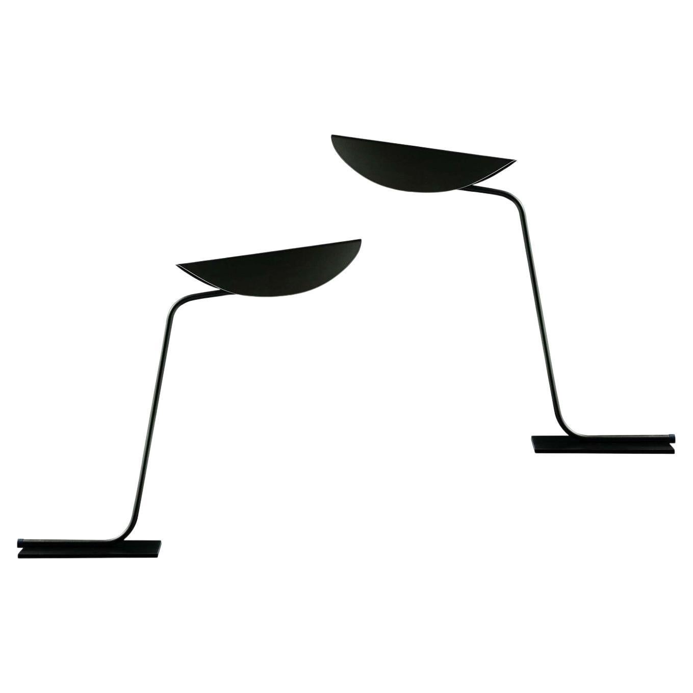 Set di due lampade da tavolo Christophe Pillet 
Plume
 in bronzo anodico nero by Oluce in vendita