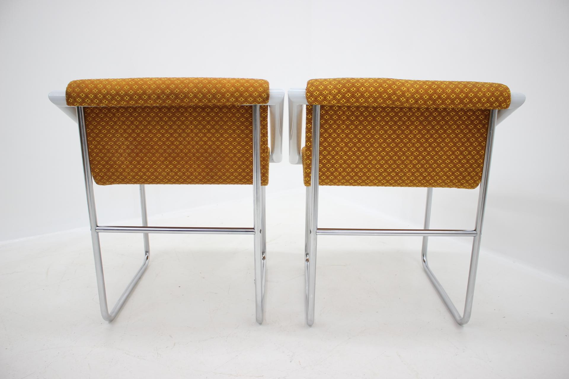 Mid-20th Century Set of Two Chrome Lounge Chairs, 1960s