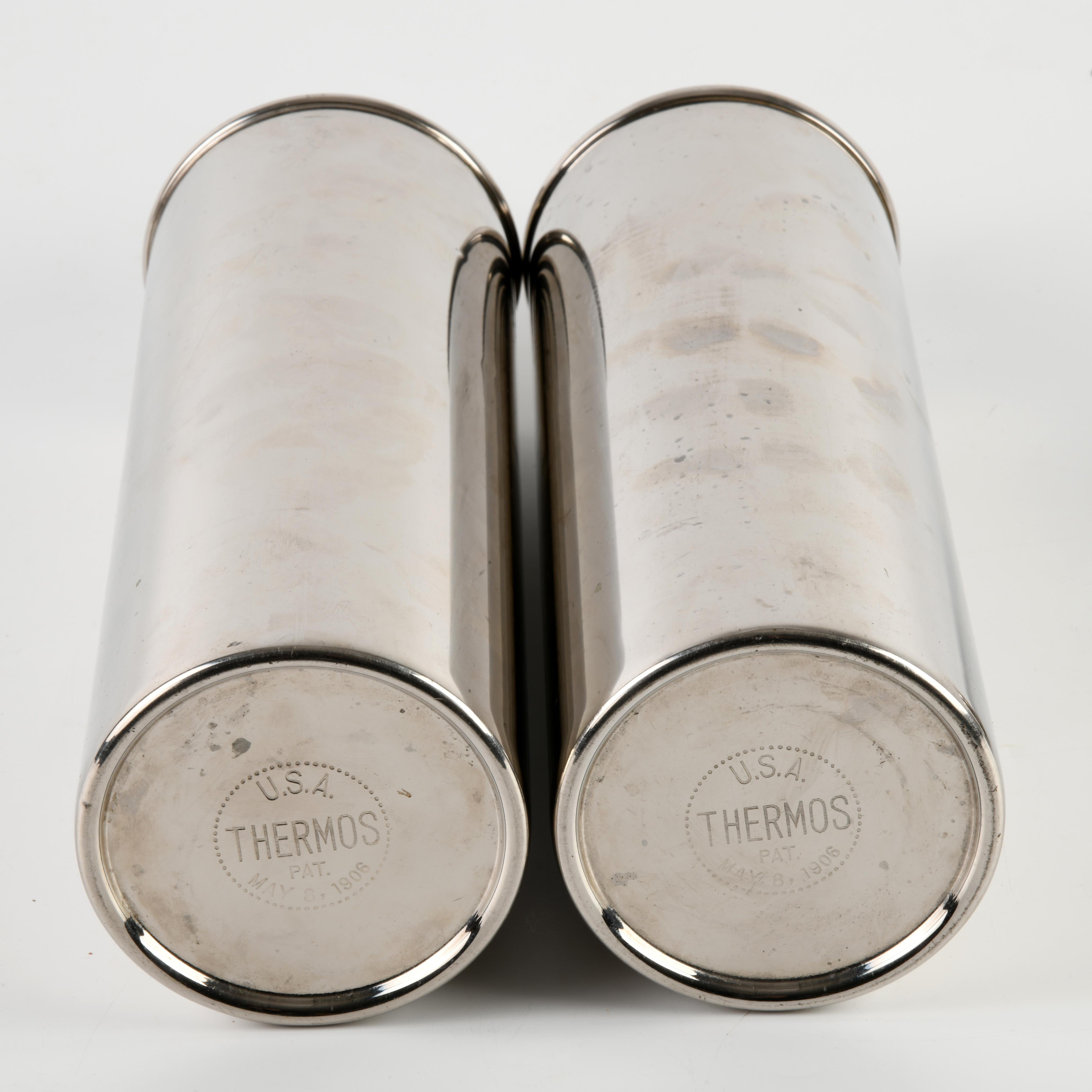 American Set of two chrome-plated steel Thermos flasks, in a velvet-lined leather case
