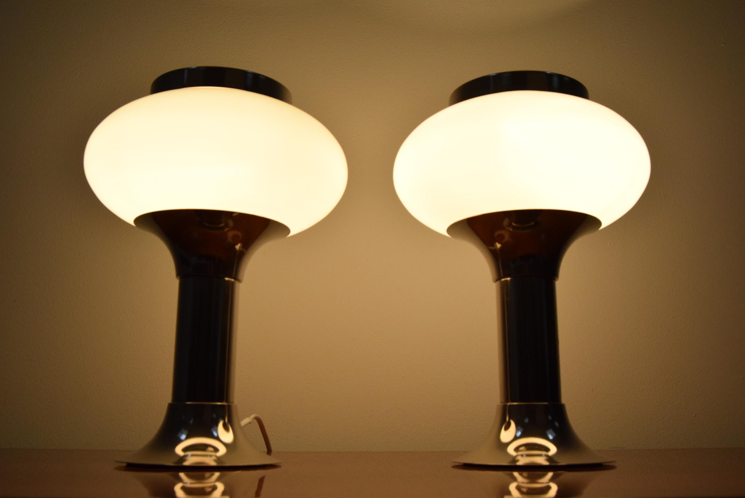 Set of Two Chrome Table Lamps, 1960's 5