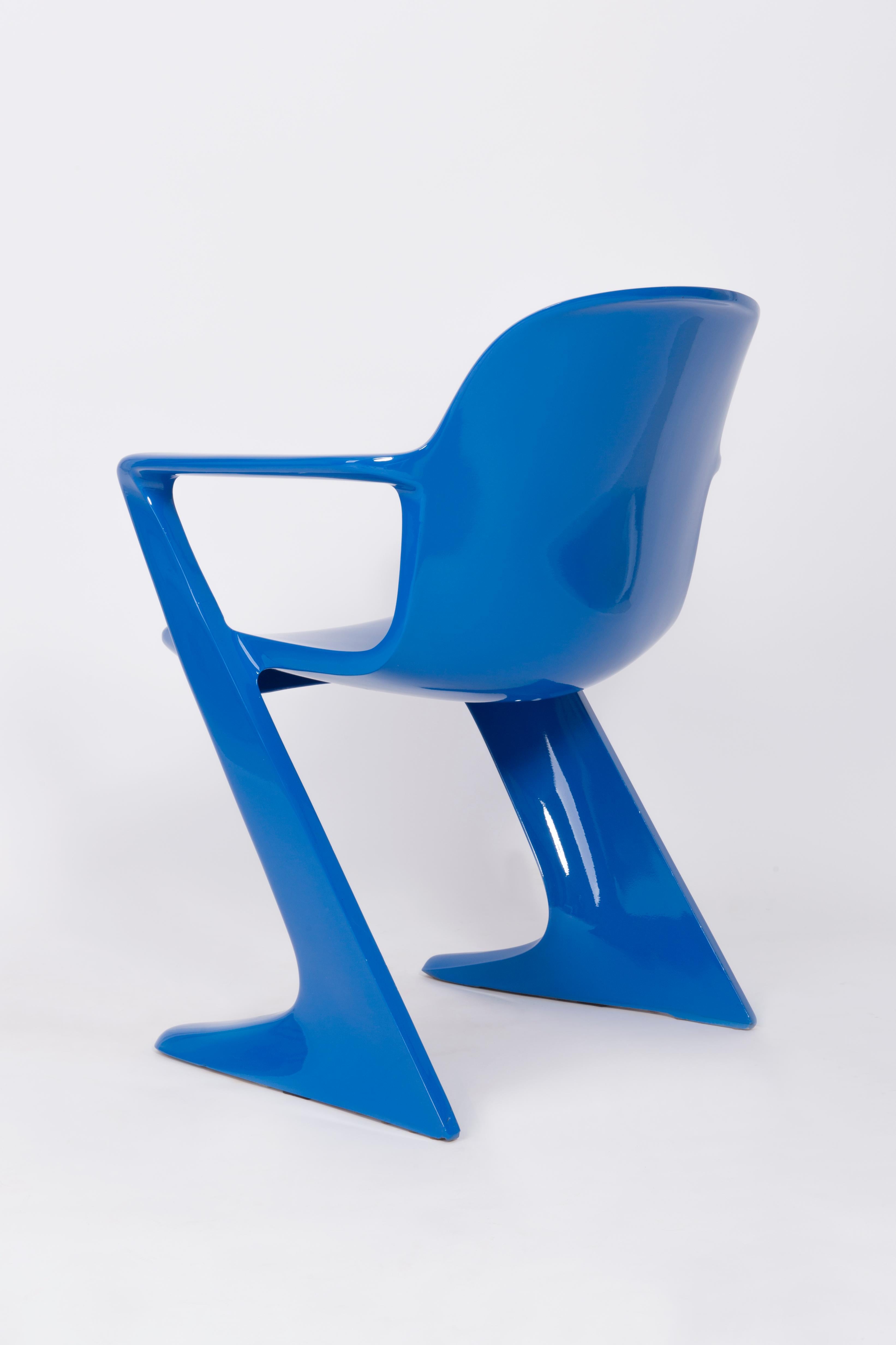 Set of Two Classic Blue Kangaroo Chairs Designed by Ernst Moeckl, Germany, 1968 For Sale 2